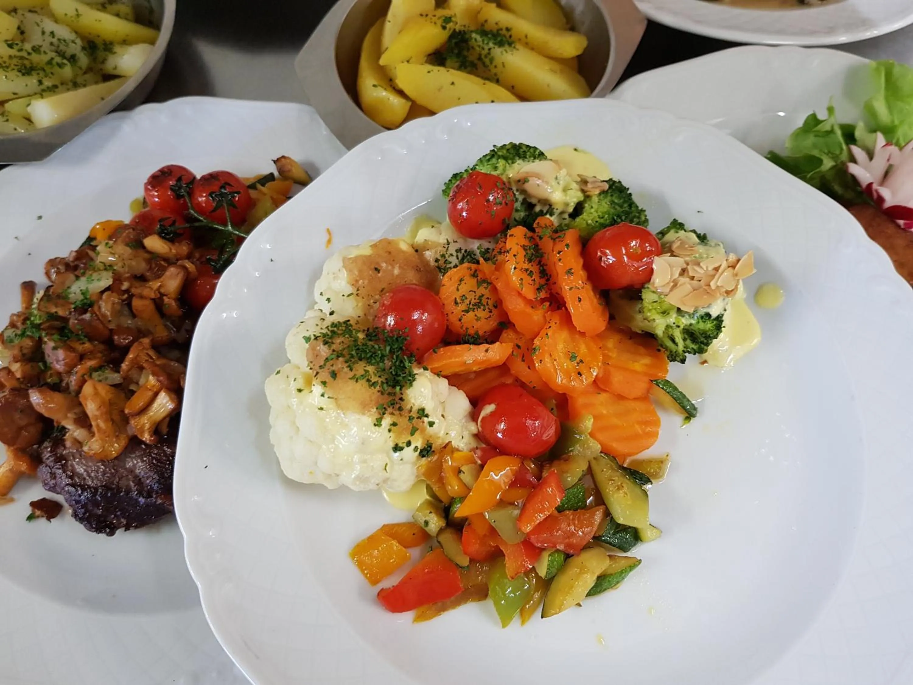 Food and drinks in Hotel zur Waage