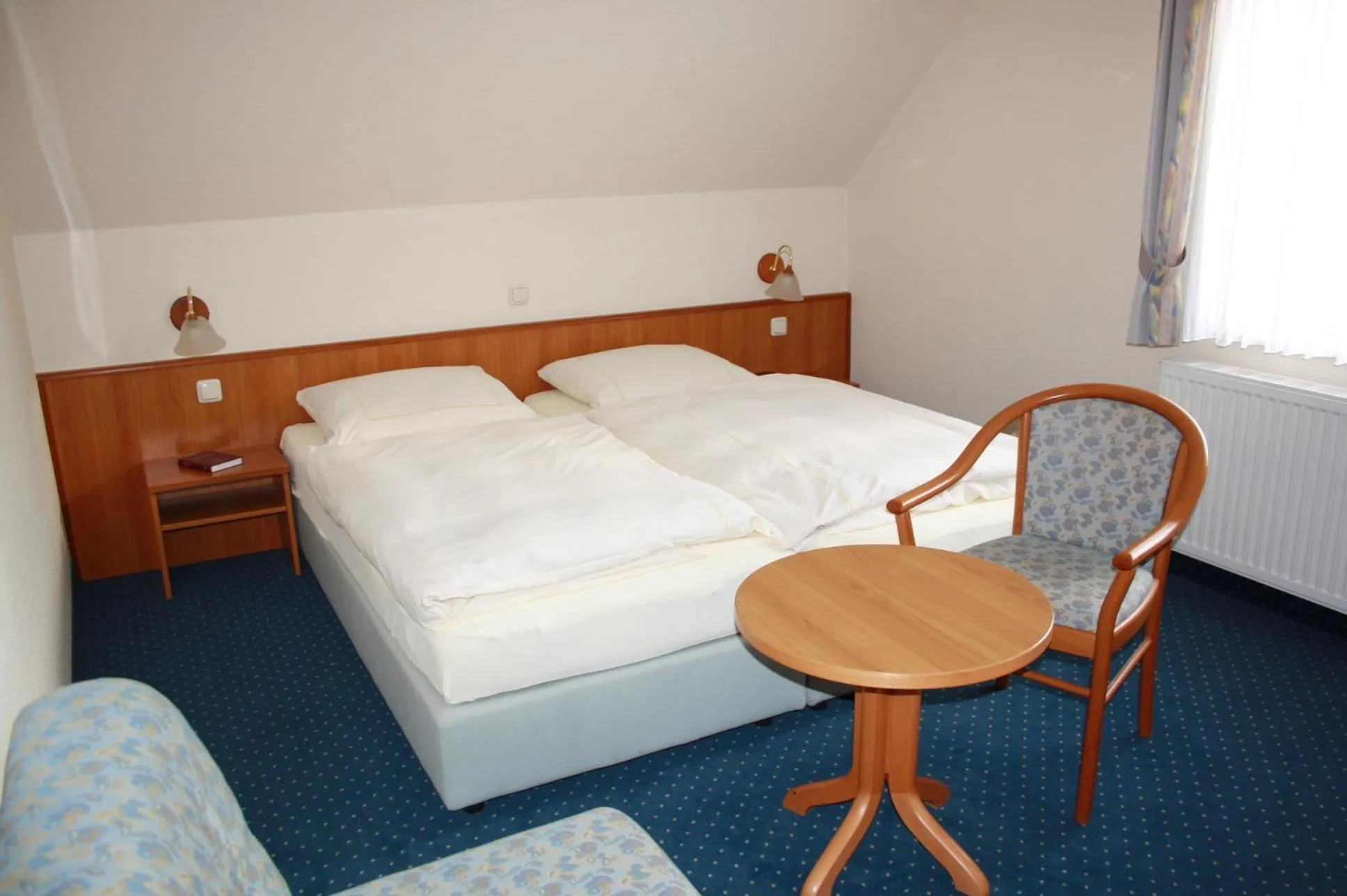 Day, Bed in Hotel zur Waage