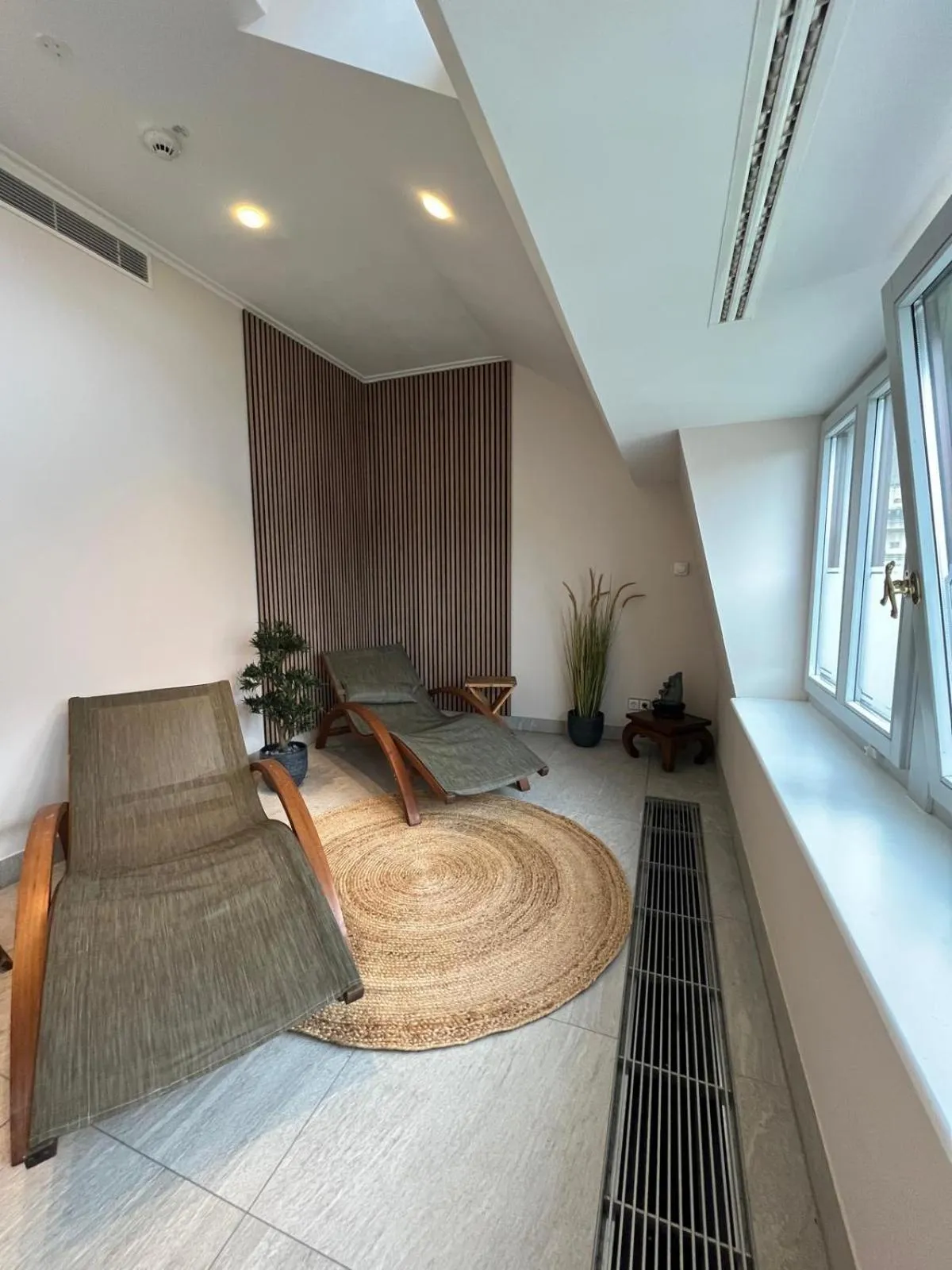 Swimming pool in Hotel Suitess