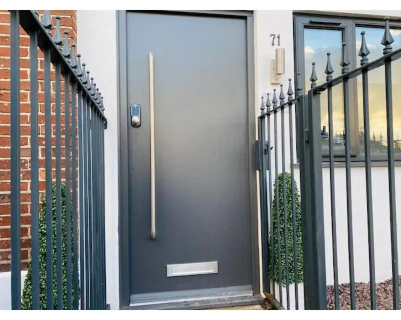 Property building in Townhouse PLUS @ Lower Beth Street Stoke