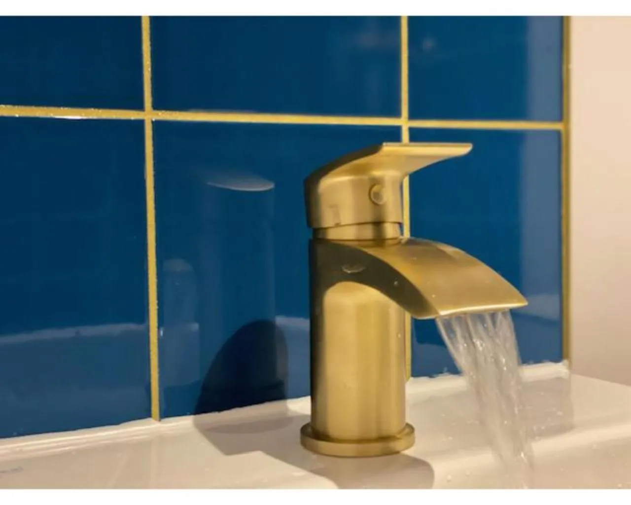 Bathroom in Townhouse PLUS @ Lower Beth Street Stoke