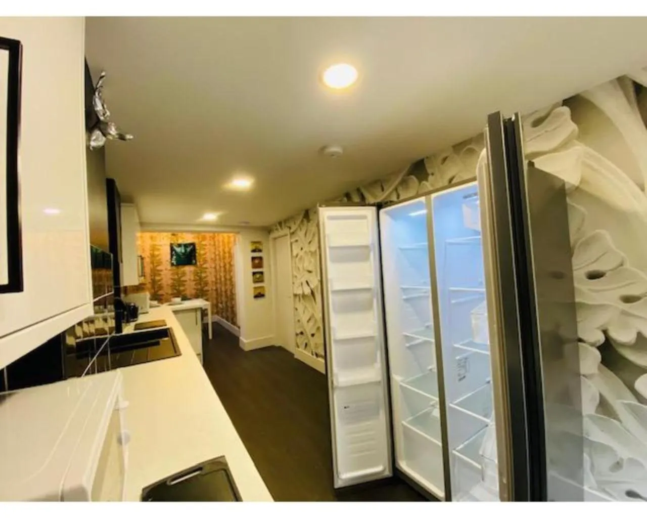 Dining area in Townhouse PLUS @ Lower Beth Street Stoke