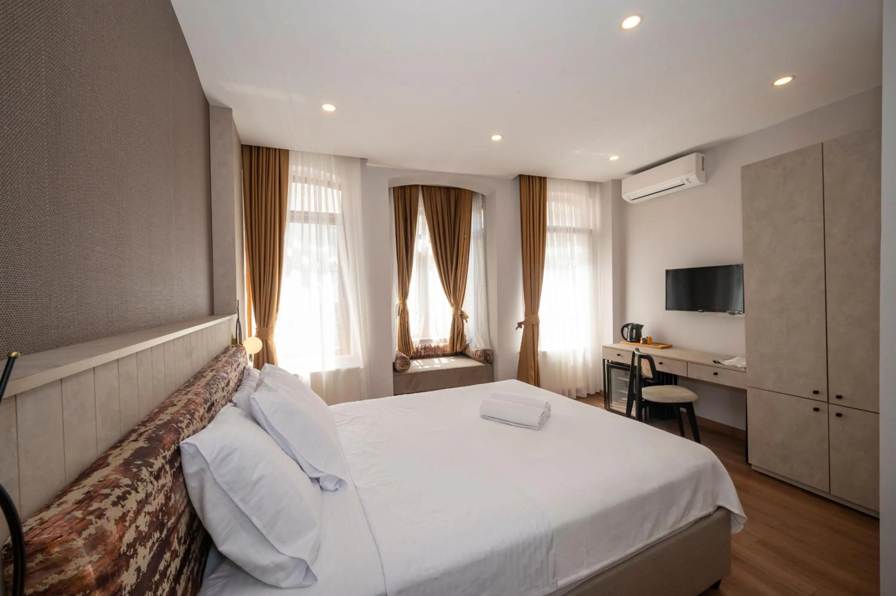 Bed in Taksim suıte