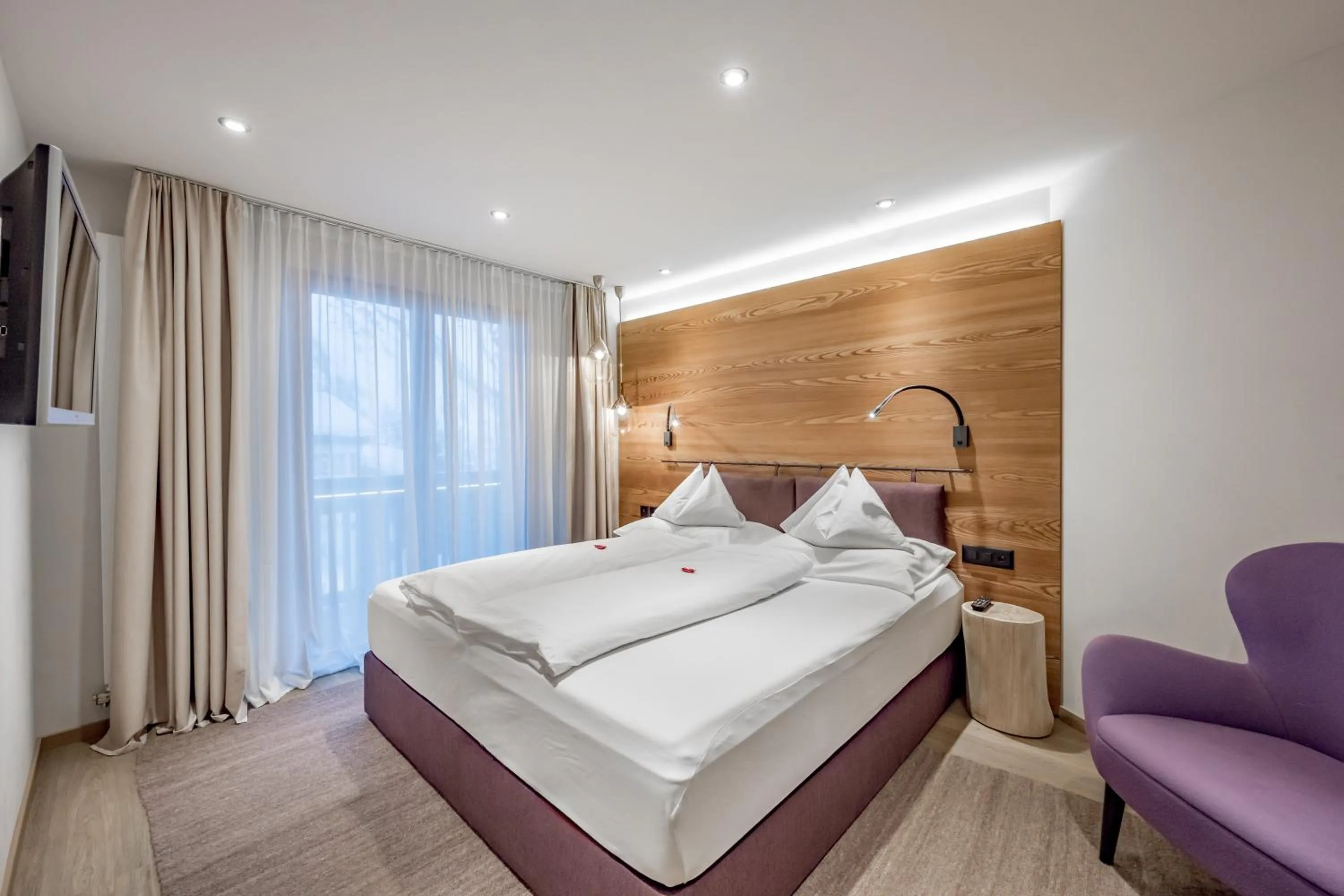 Bed in Chalet Silvretta Hotel & Spa