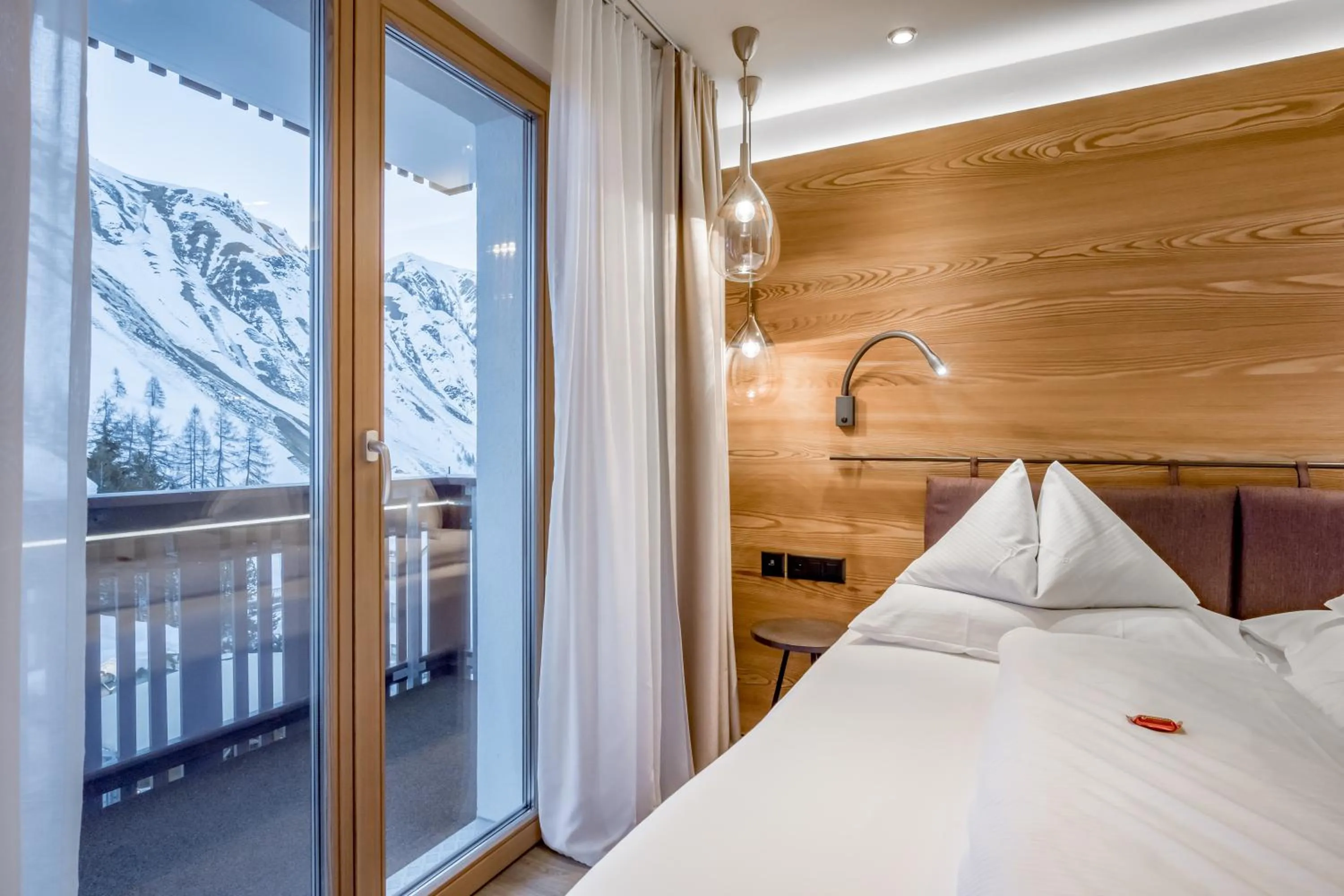 Bed in Chalet Silvretta Hotel & Spa