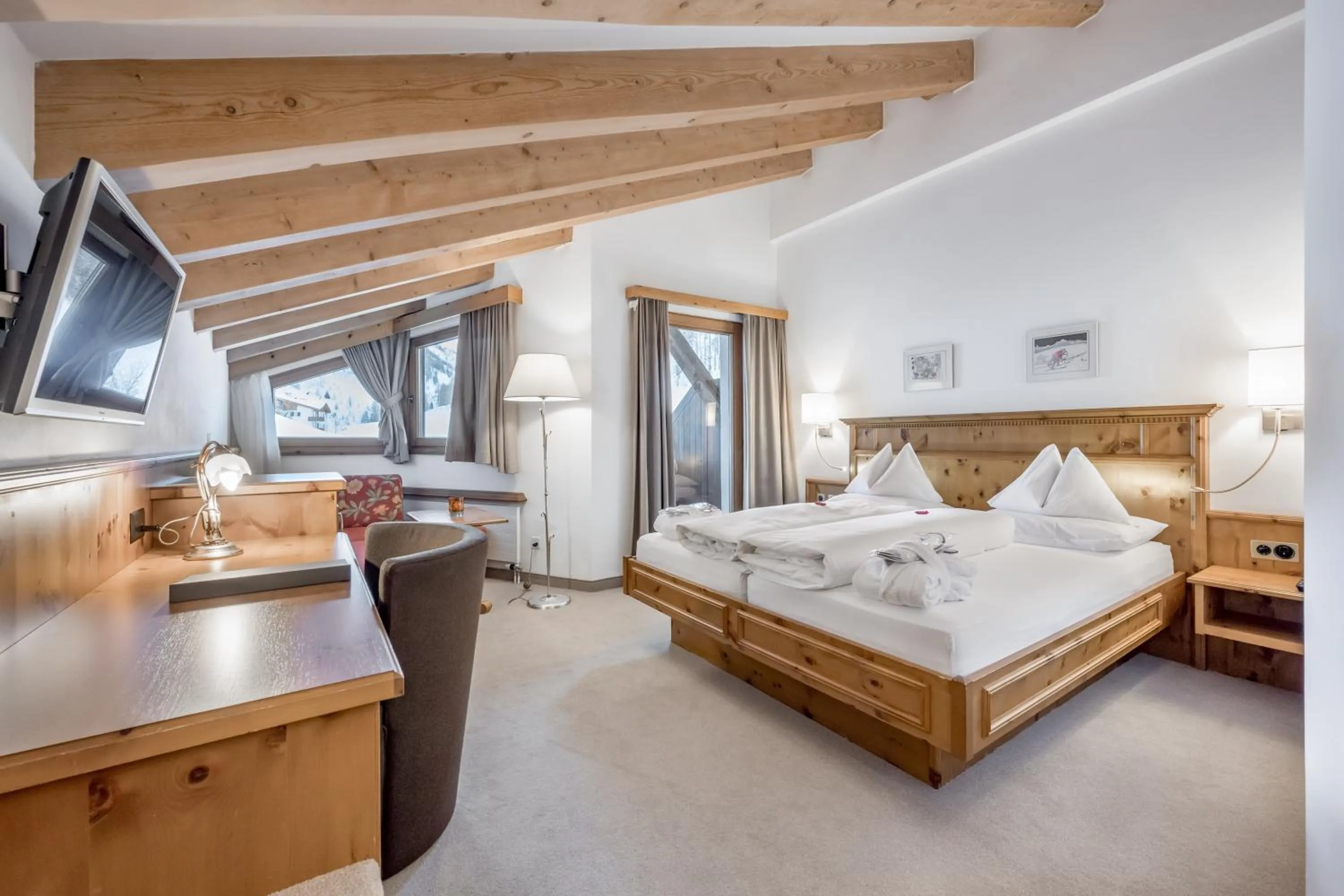 Bed in Chalet Silvretta Hotel & Spa