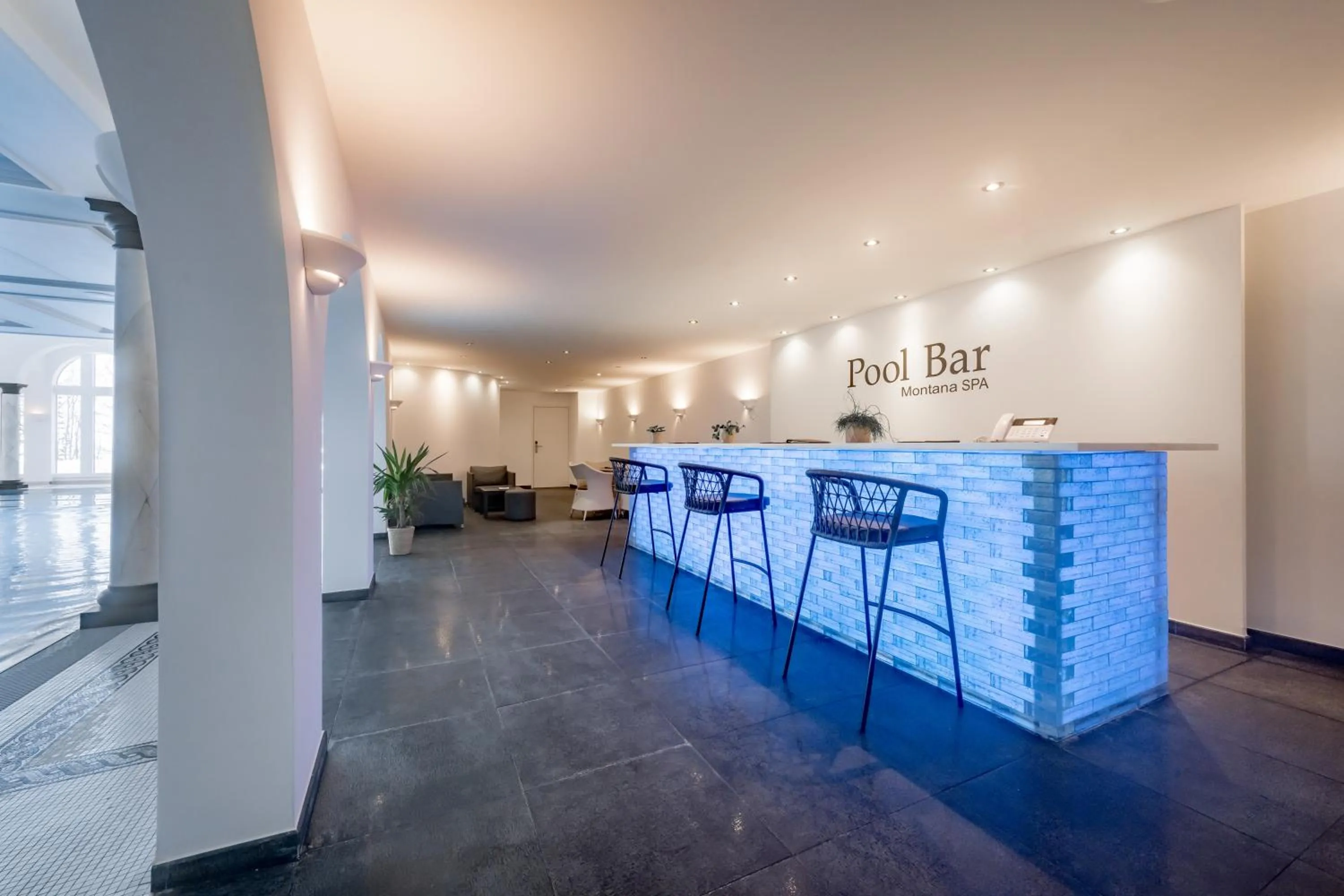 Swimming pool in Chalet Silvretta Hotel & Spa