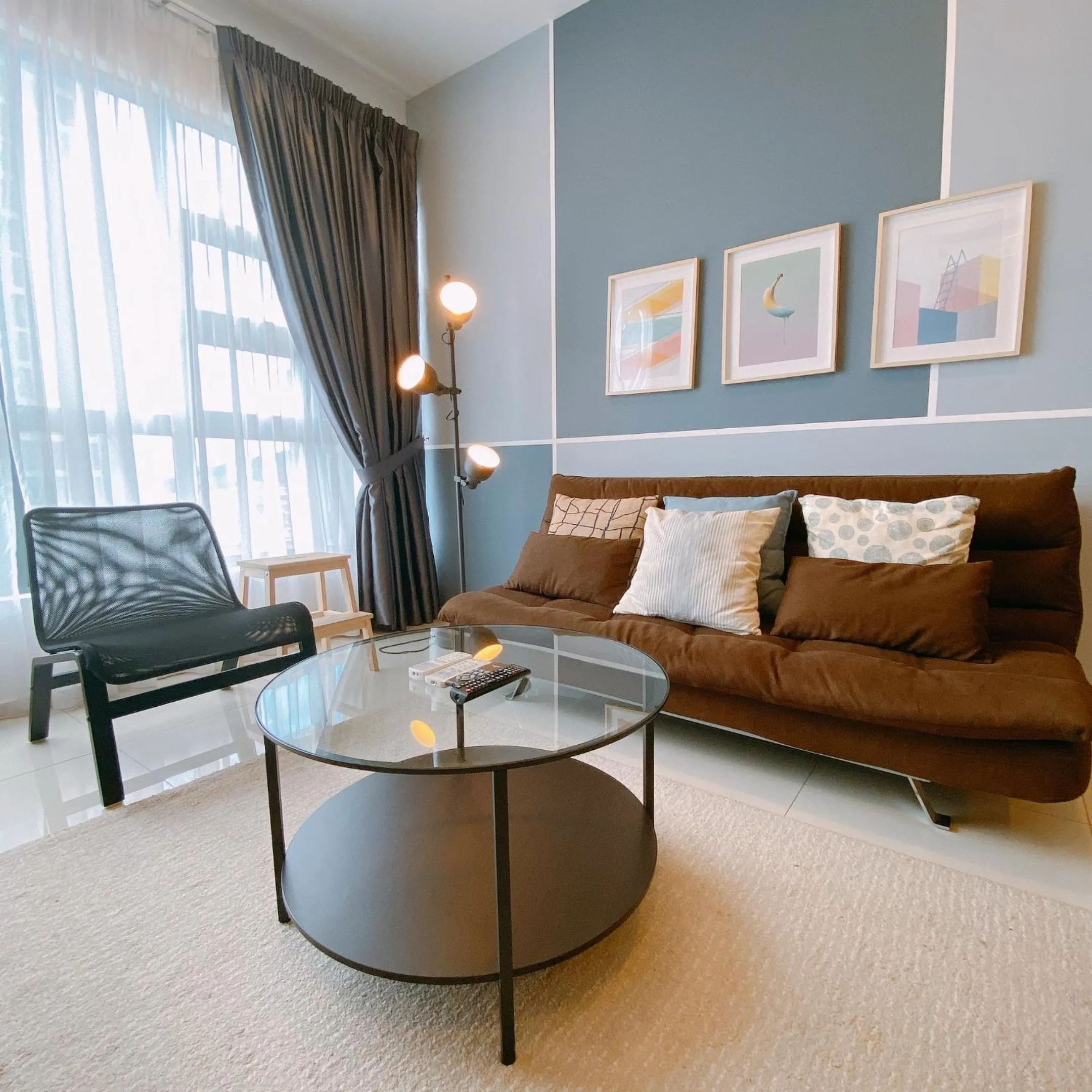 Living room in Eko Cheras Residences by De Space