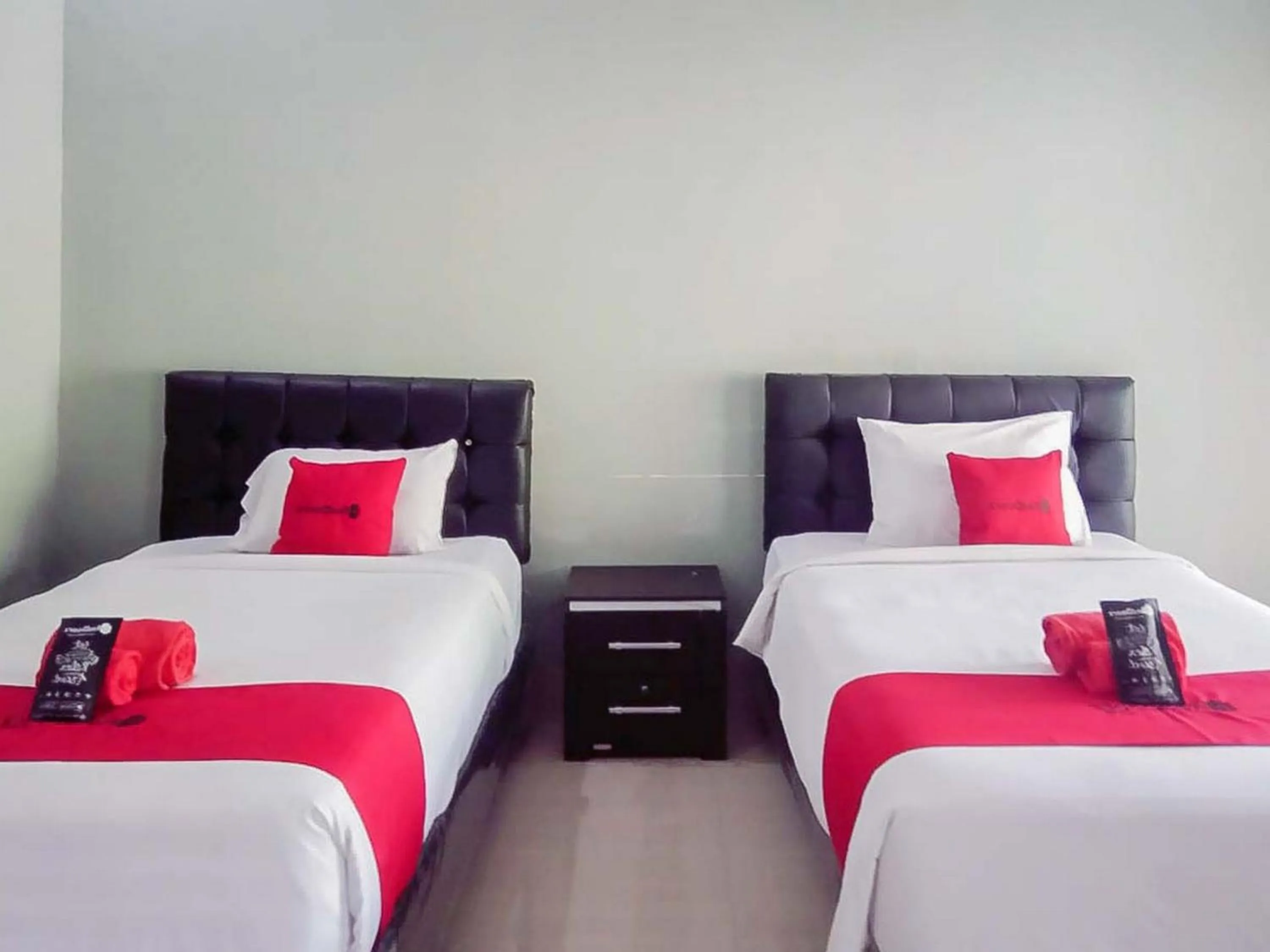 Bed in RedDoorz @ Jalan Pendidikan Mataram