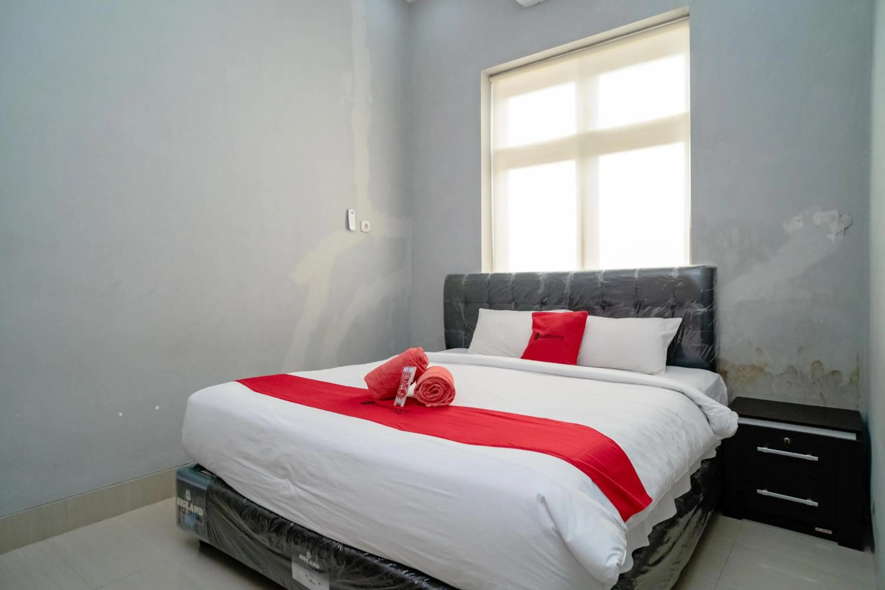Bed in RedDoorz @ Jalan Pendidikan Mataram
