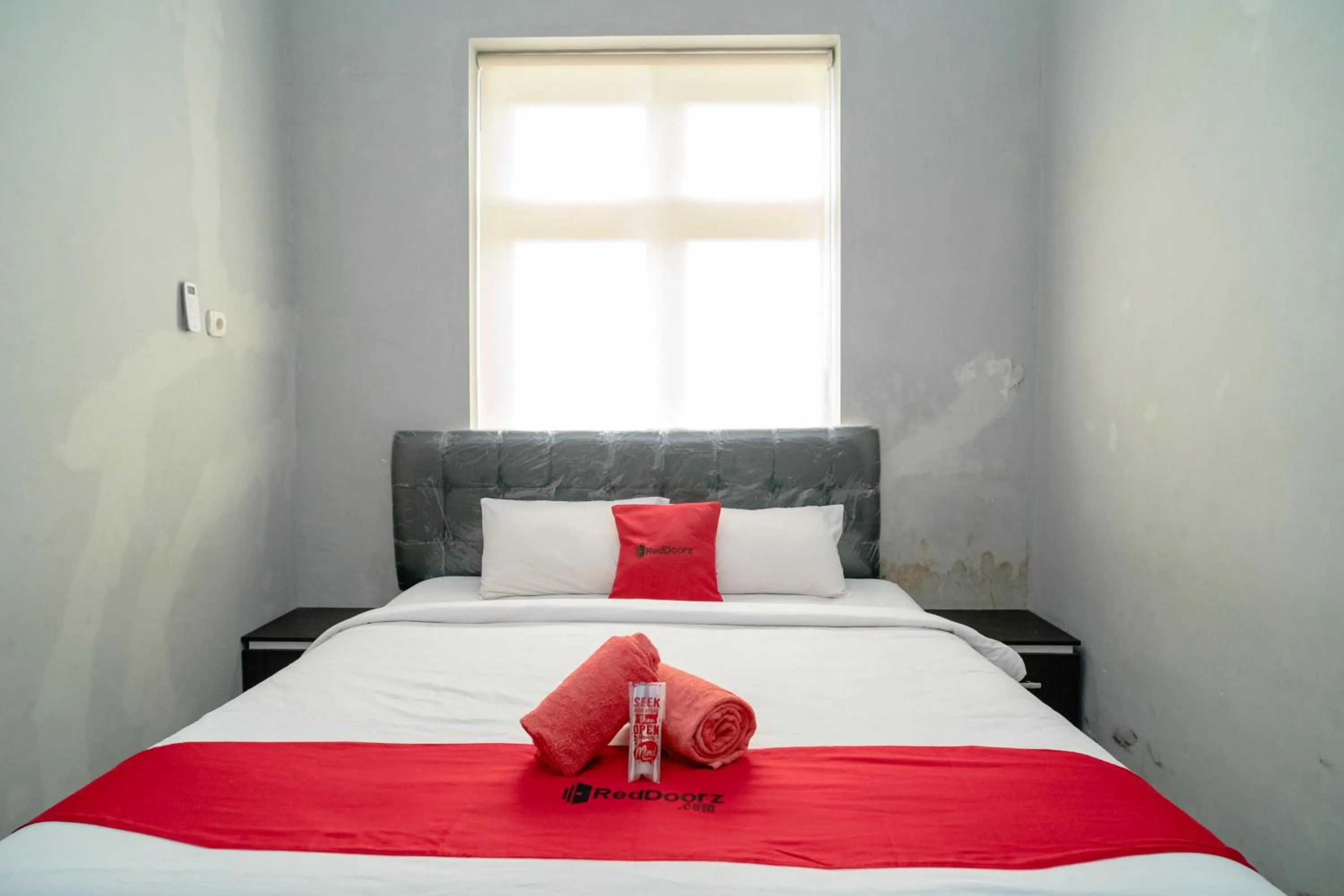 Bed in RedDoorz @ Jalan Pendidikan Mataram