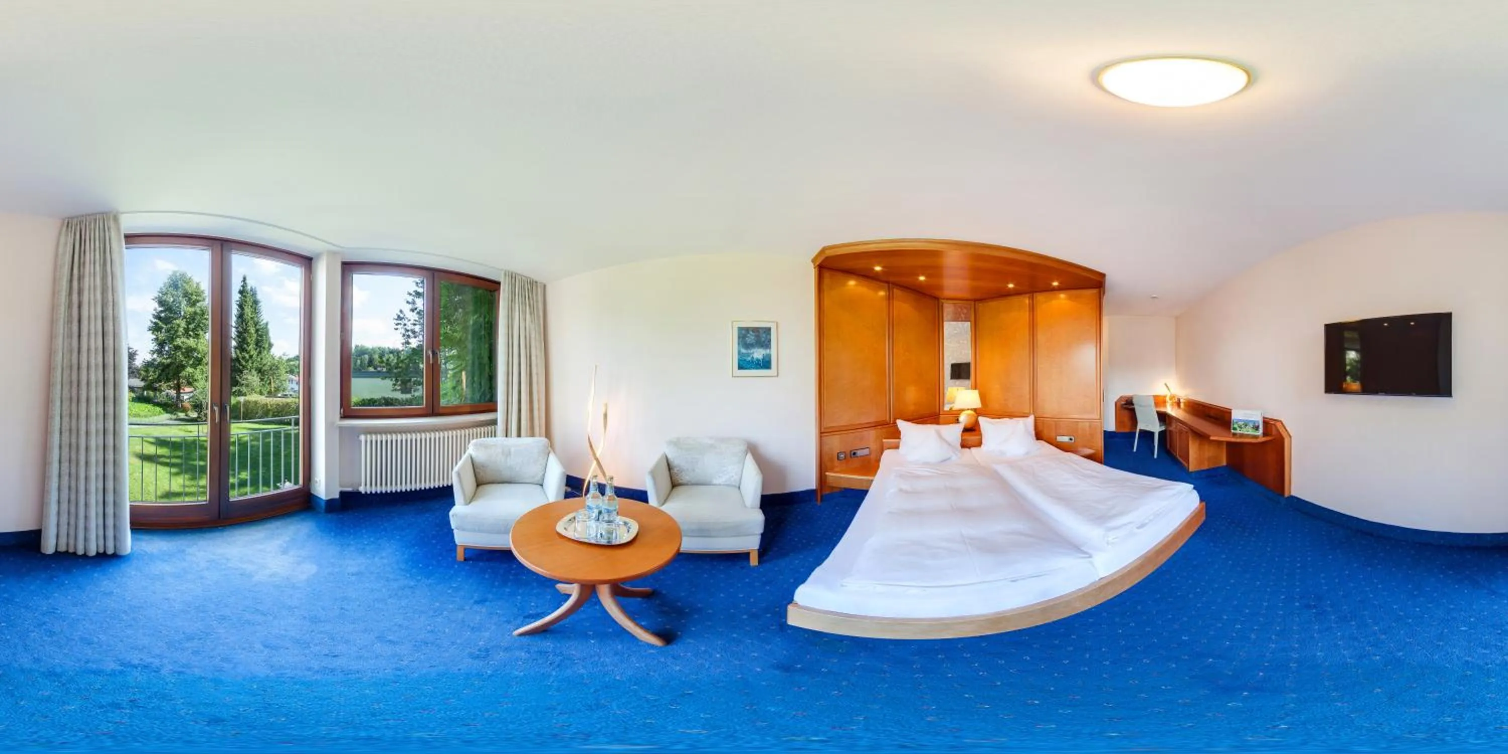 Bed in Hotel Hohe Linde