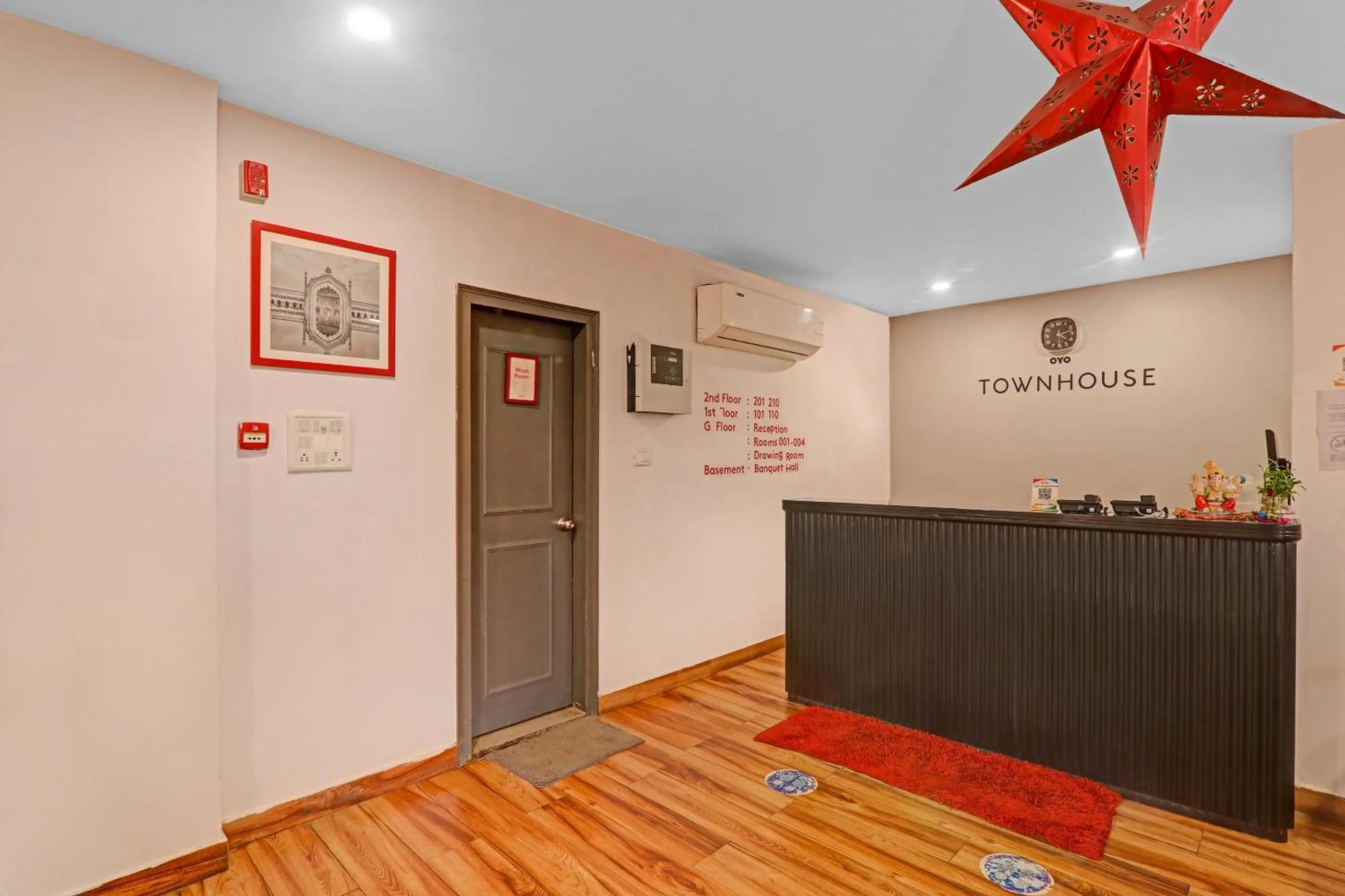 Lobby or reception in Townhouse The Shubham