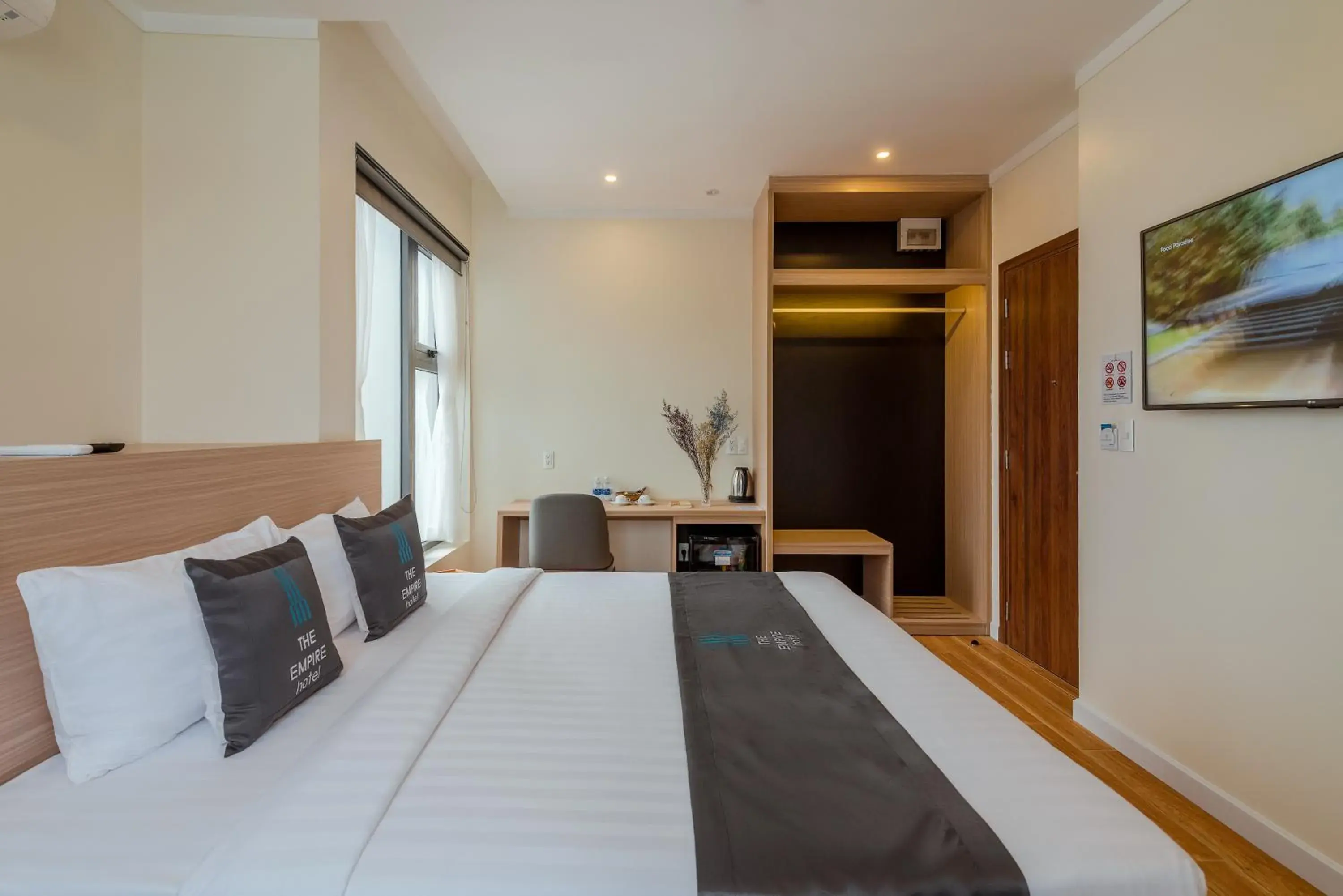 Superior Double Room in The Empire Hotel Superior Double Room in The Empire Hotel