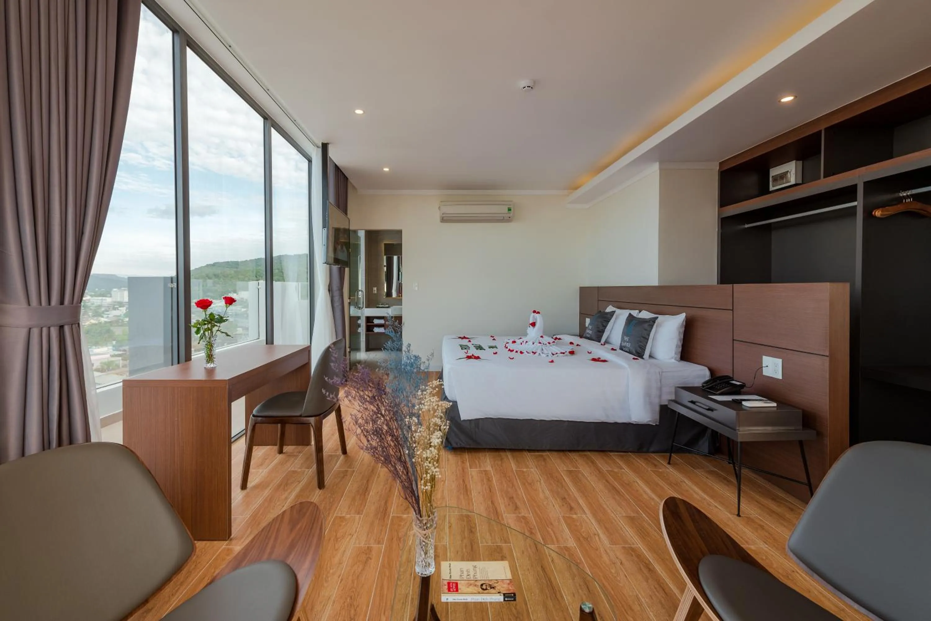 Bed in The Empire Hotel