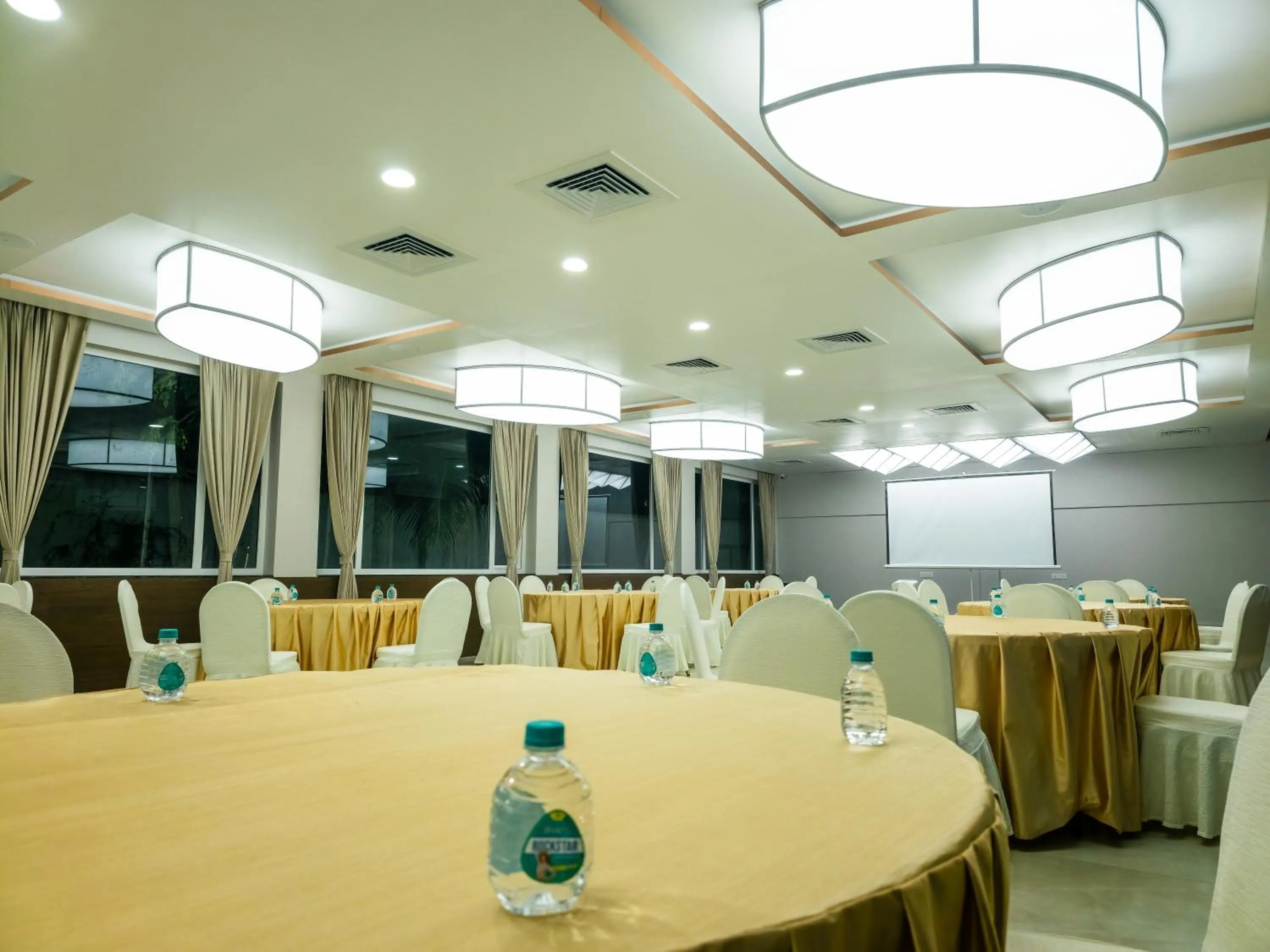 Banquet/Function facilities in RK RESORTS