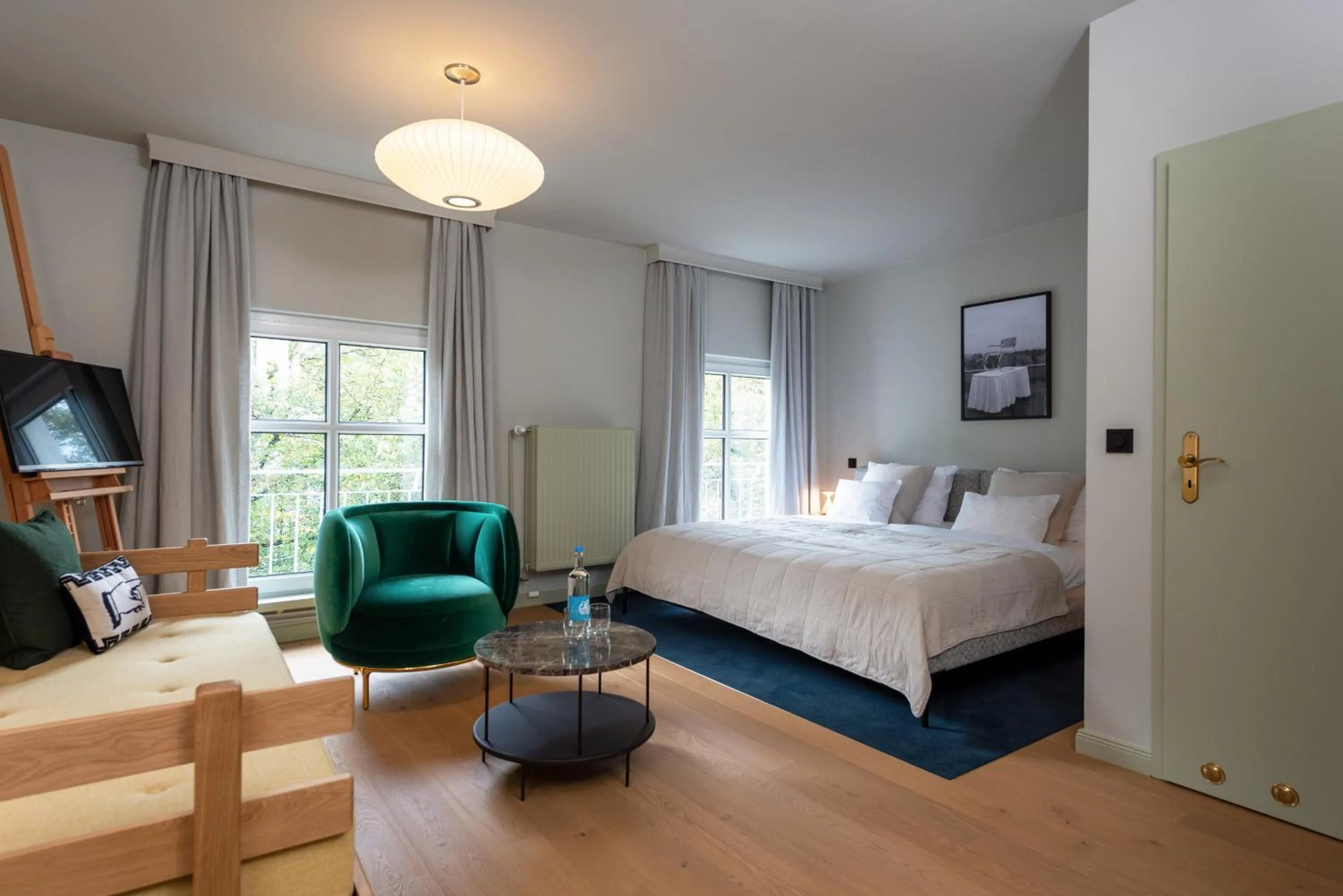 Photo of the whole room, Bed in stilwerk Hotel Heimhude