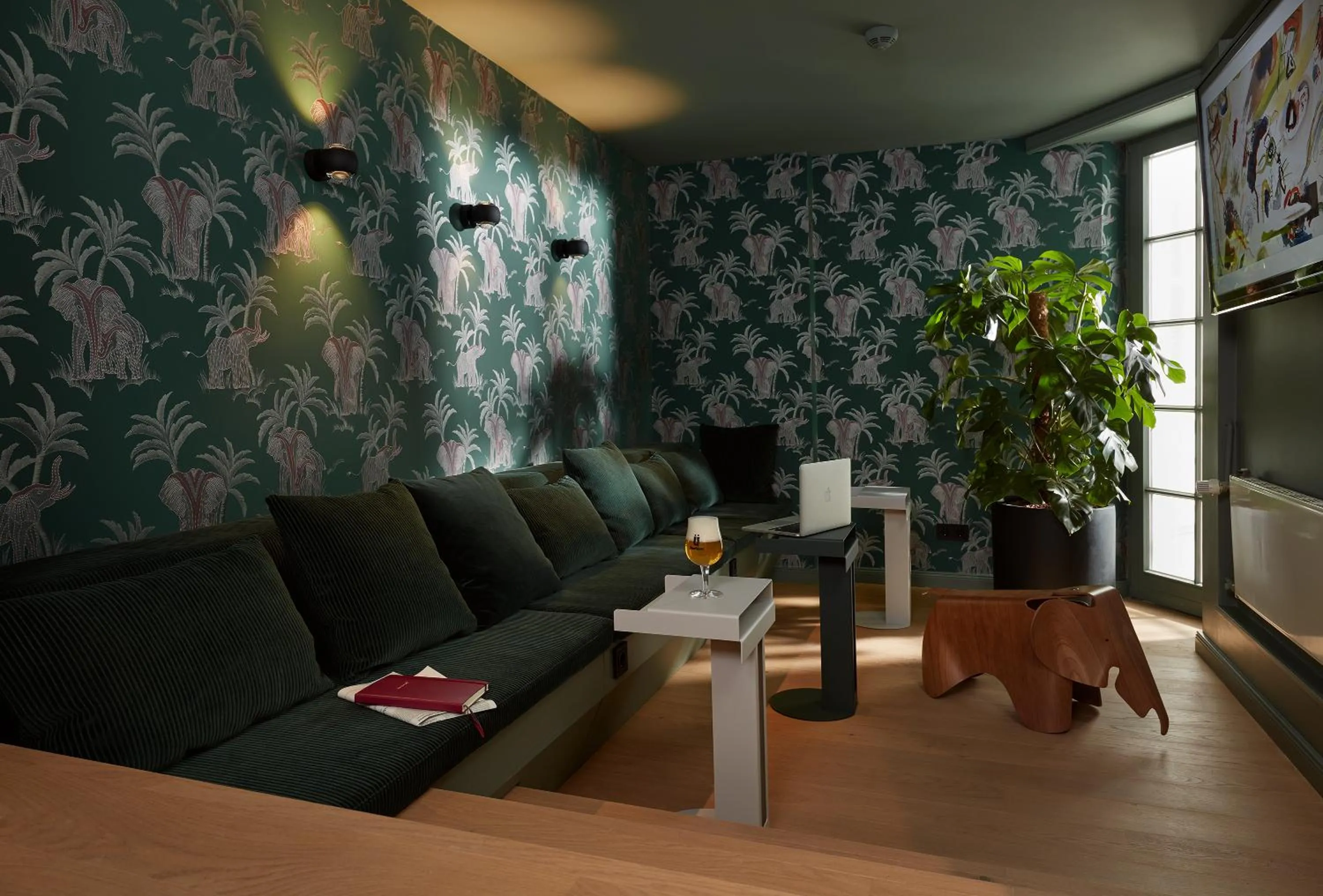 Lounge or bar in stilwerk Hotel Heimhude