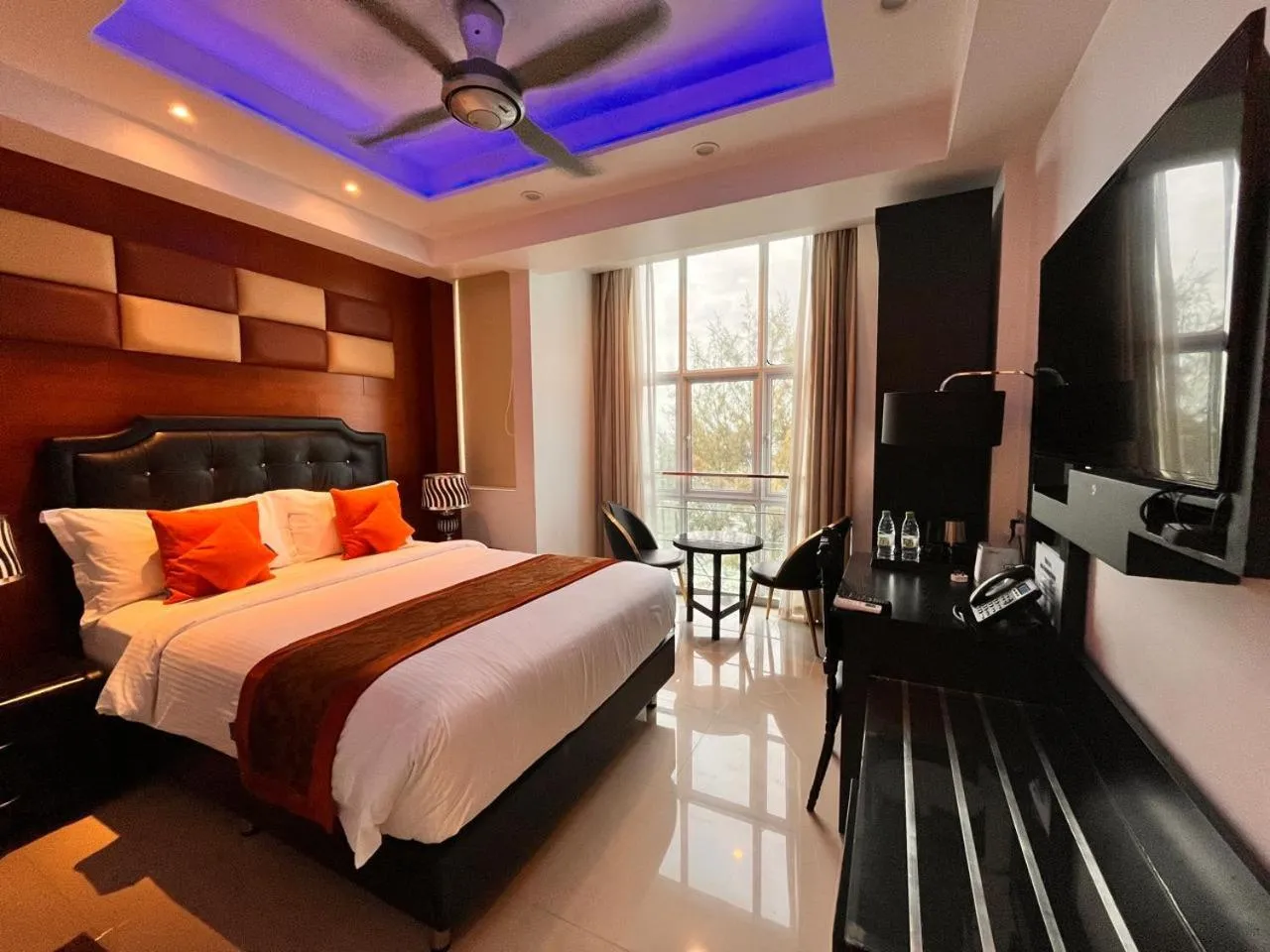 Bedroom, Bed in Rivethi Beach