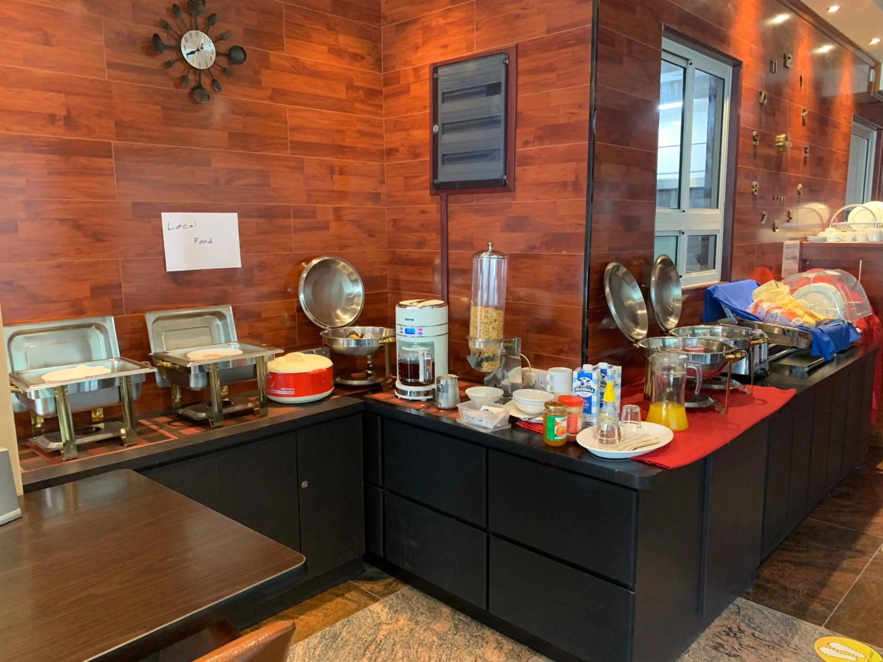 Restaurant/places to eat in Rivethi Beach