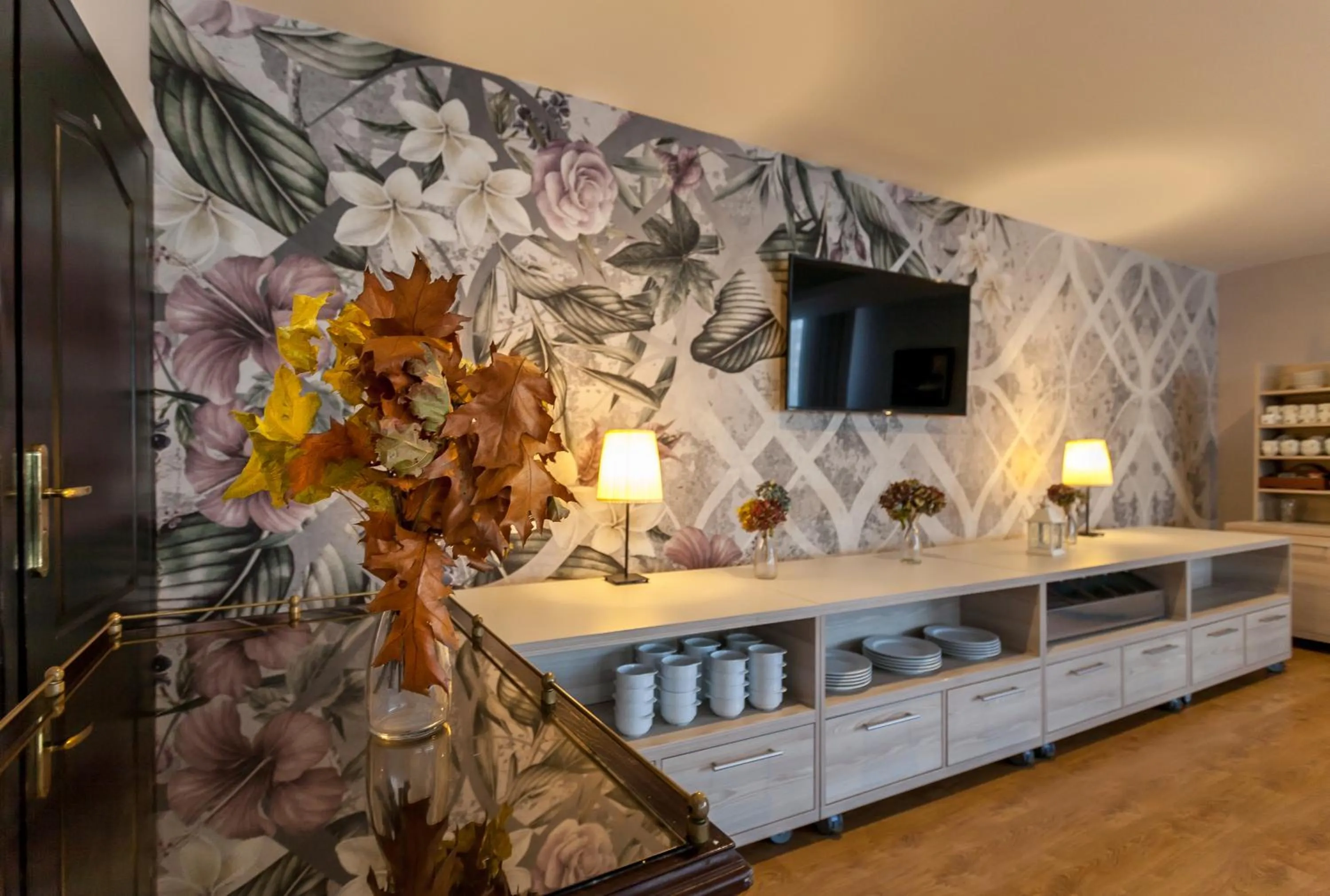 Restaurant/places to eat in Hotel Mikulski