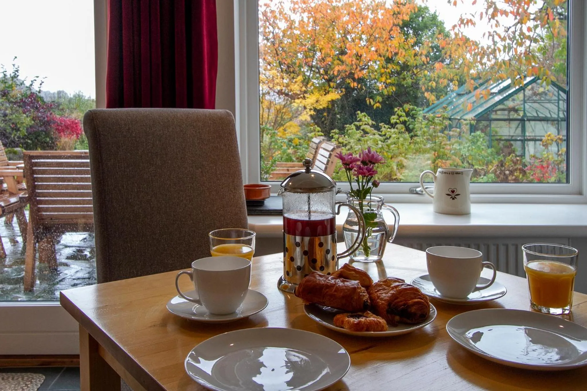 Dining area in The Lookout Keswick