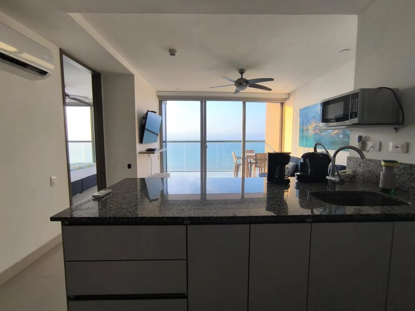 Kitchen or kitchenette in Apartamentos frente al mar en Morros City