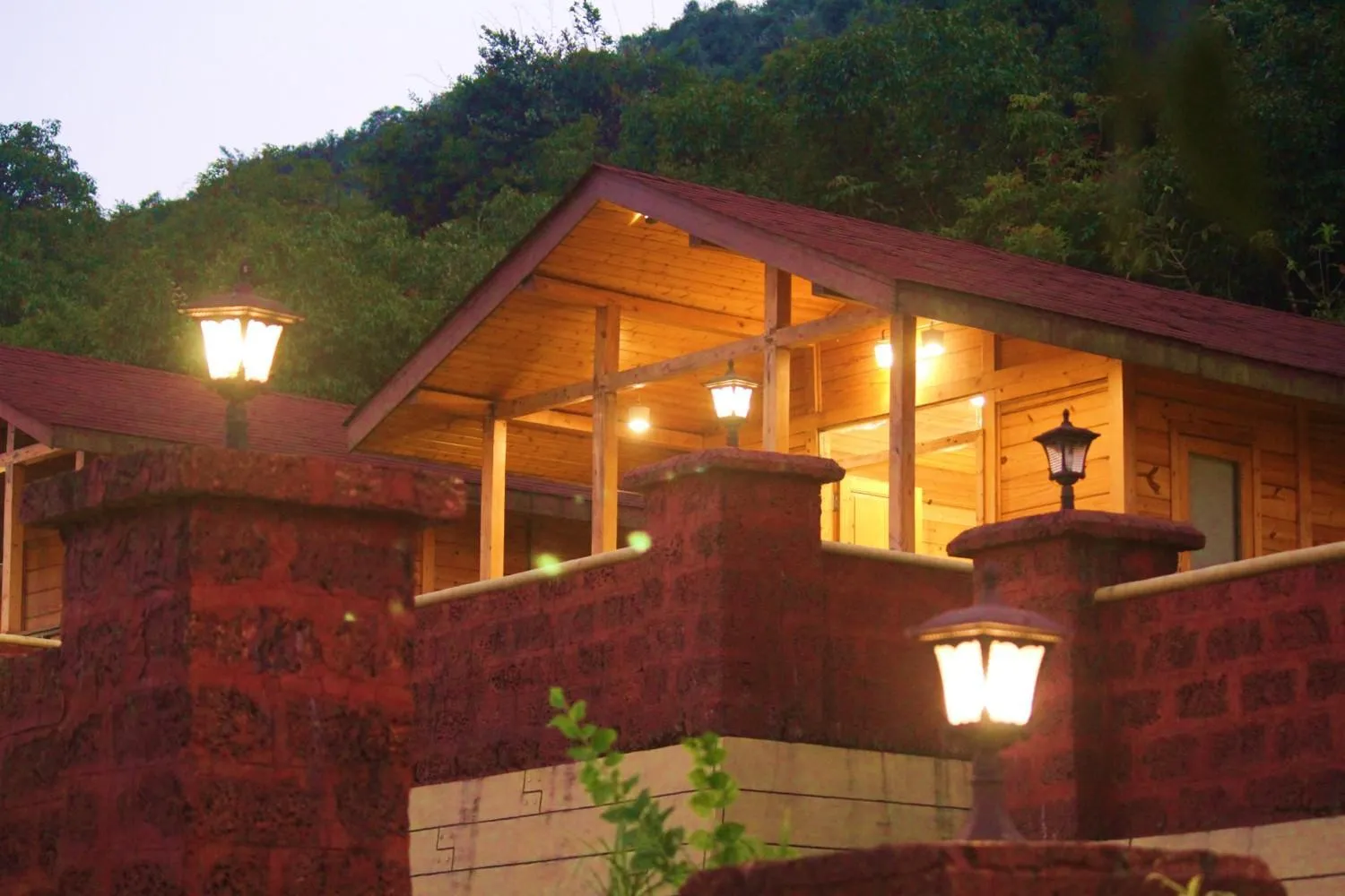 Property building in Oxygen Resorts Mahabaleshwar