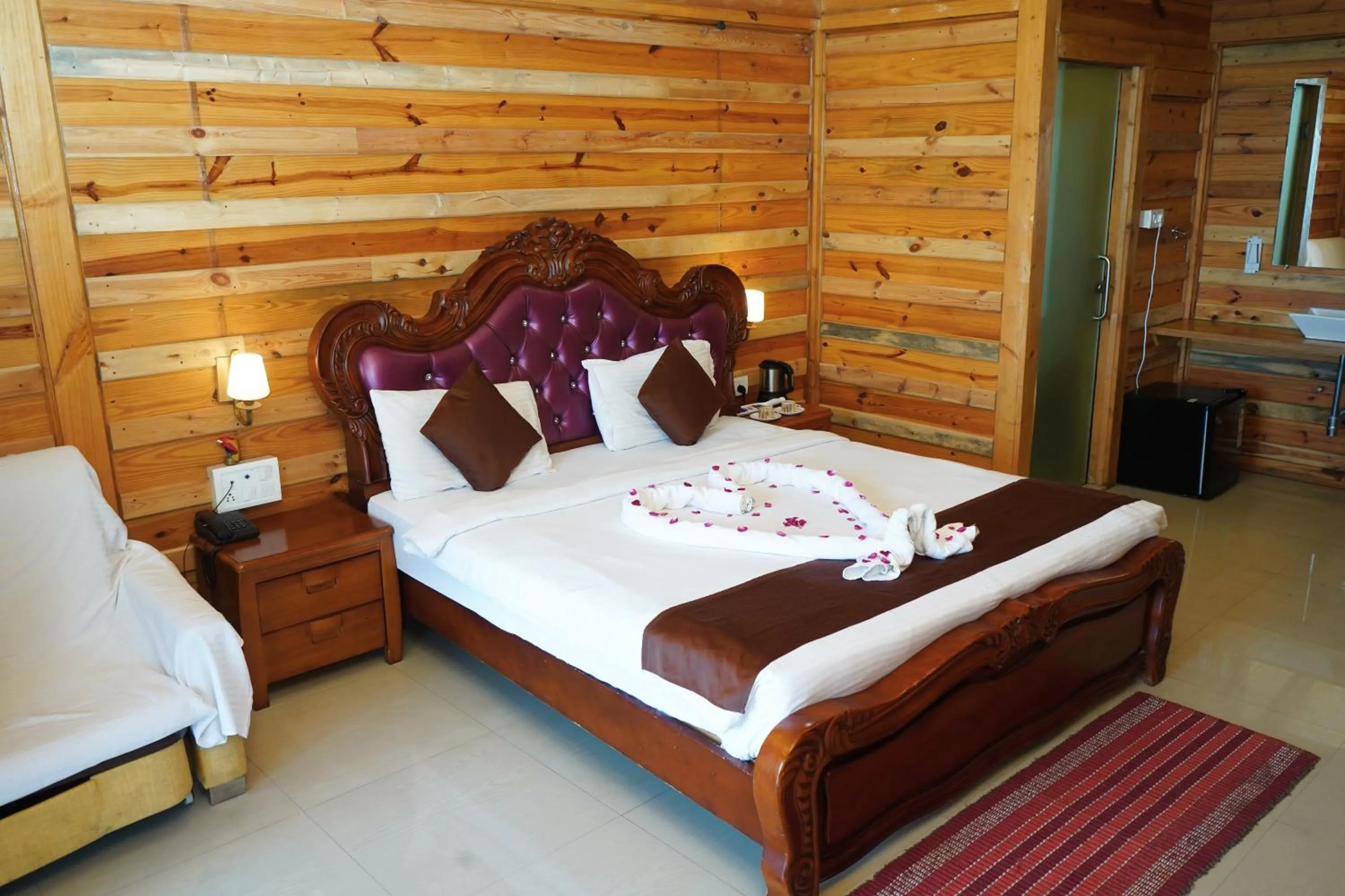 Bedroom, Bed in Oxygen Resorts Mahabaleshwar