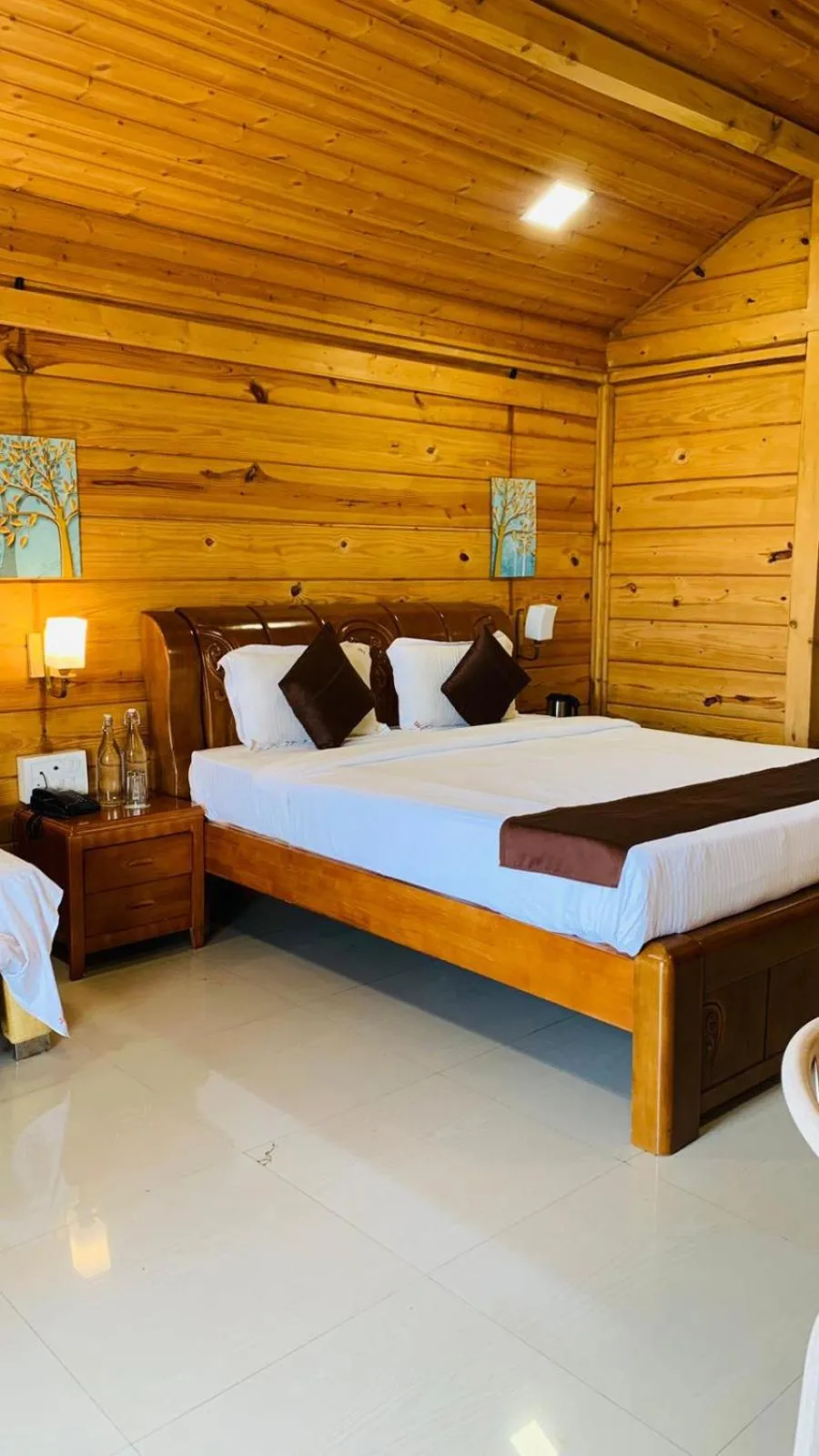 Bed in Oxygen Resorts Mahabaleshwar