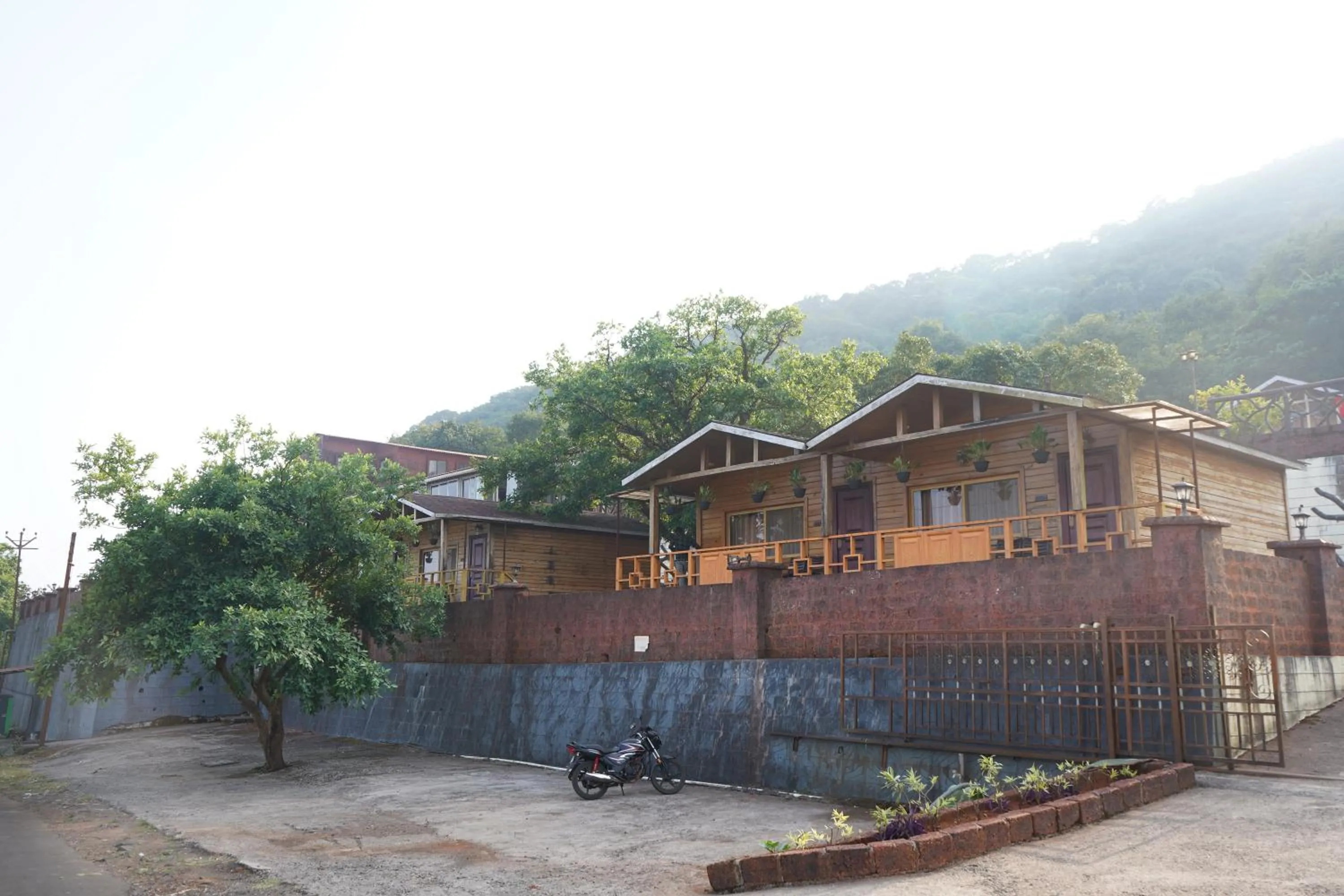 Property building in Oxygen Resorts Mahabaleshwar