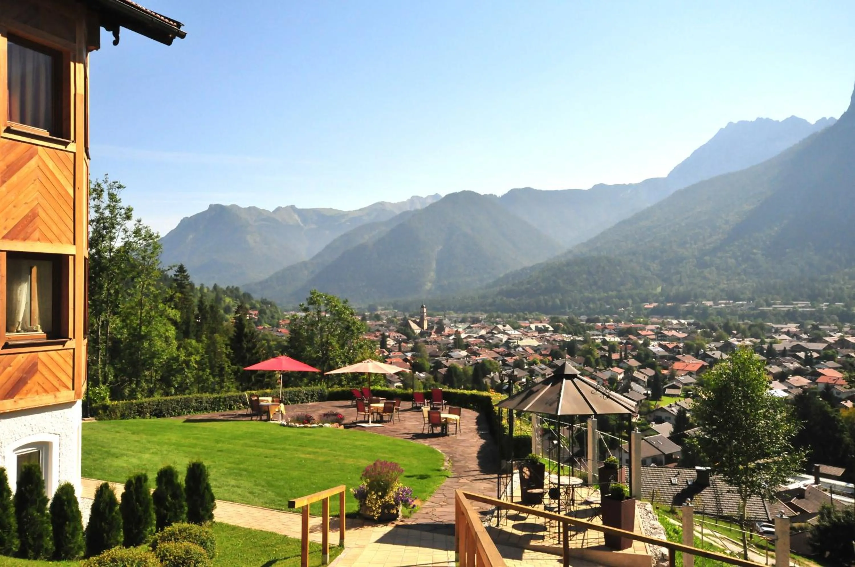 Garden in Hotel-Garni Drachenburg