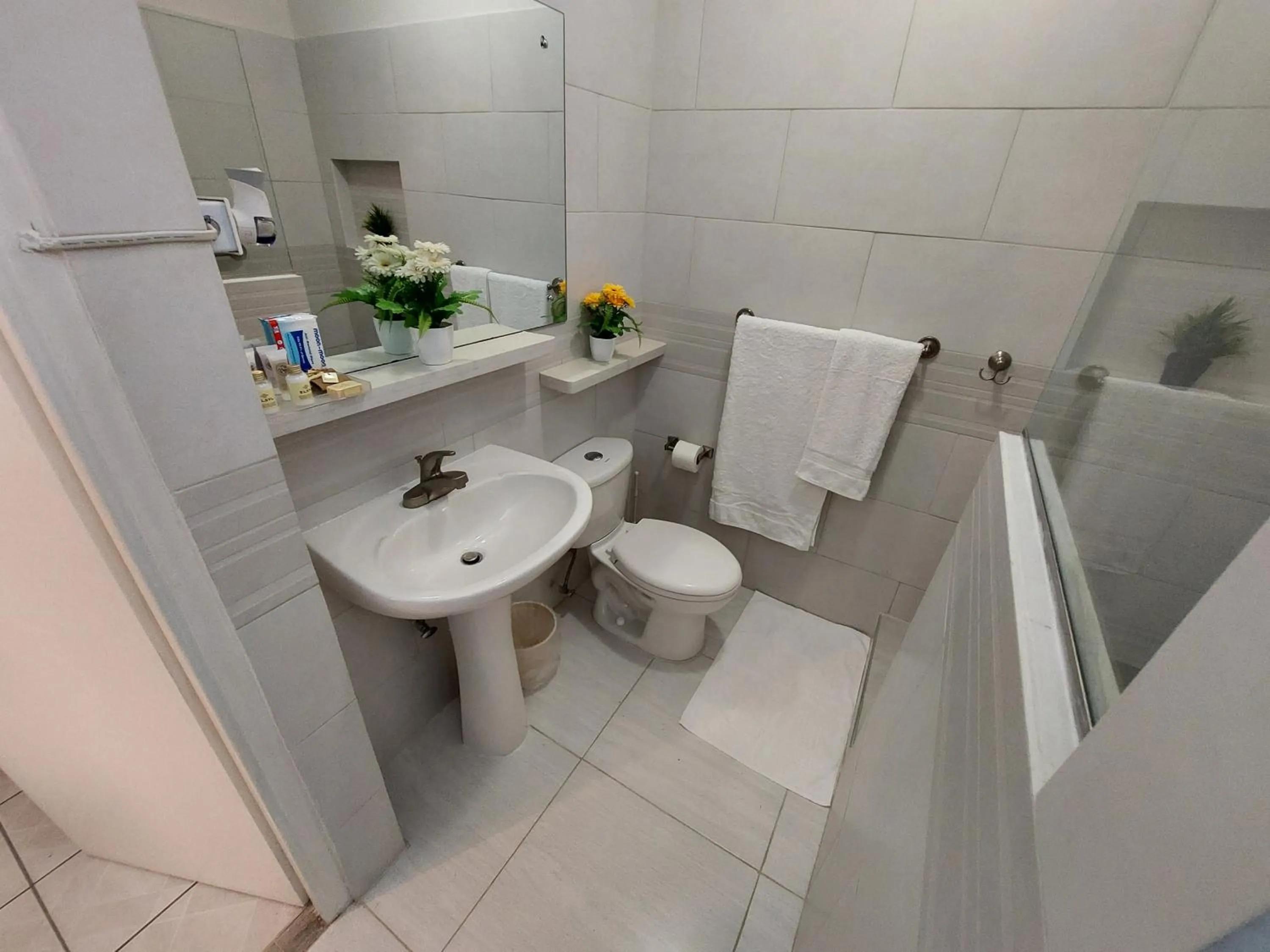 Bathroom in Contemporary Ocean view 2bed Carib Ocho Rios Condo