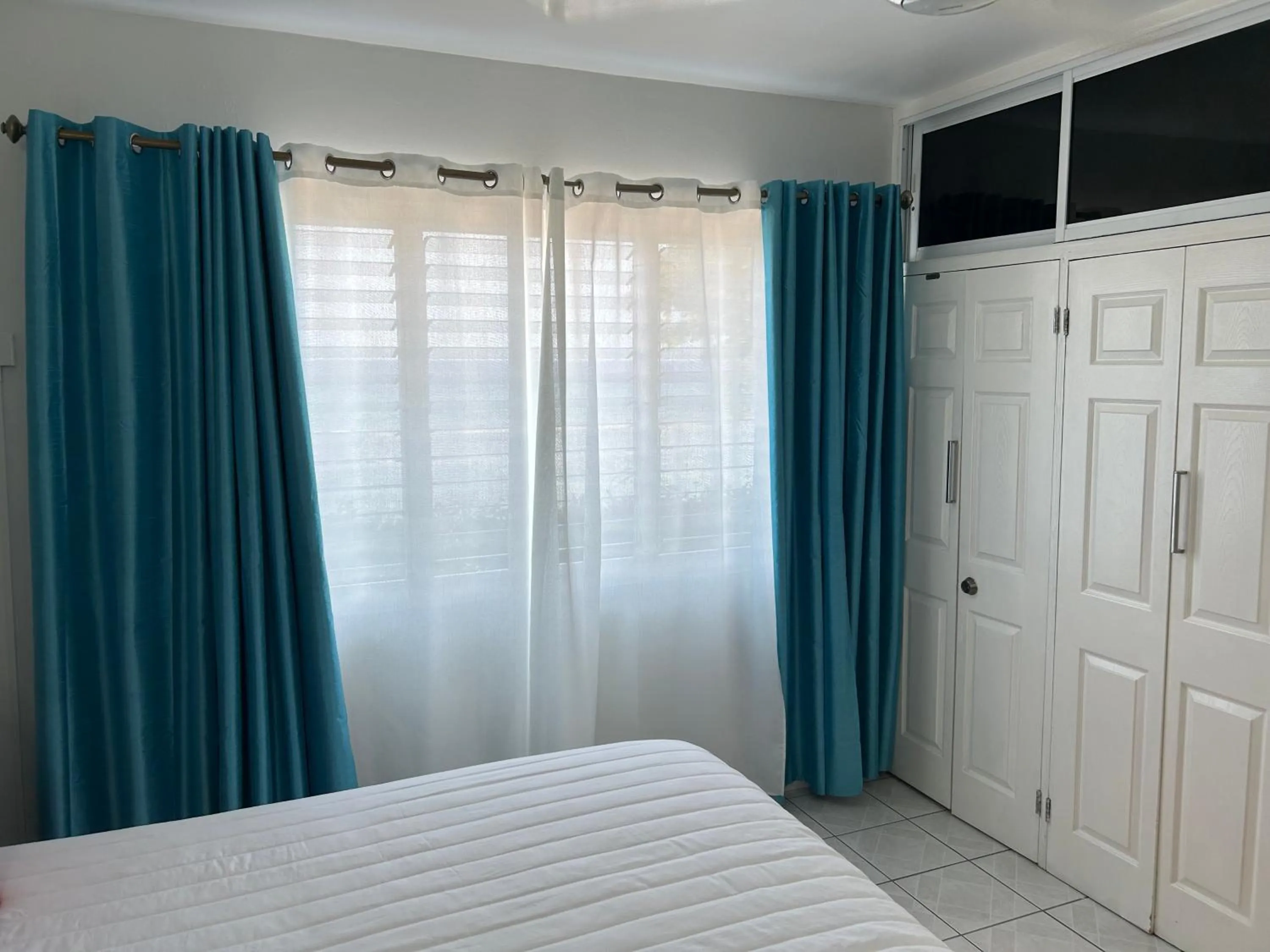 Bedroom, Bed in Contemporary Ocean view 2bed Carib Ocho Rios Condo