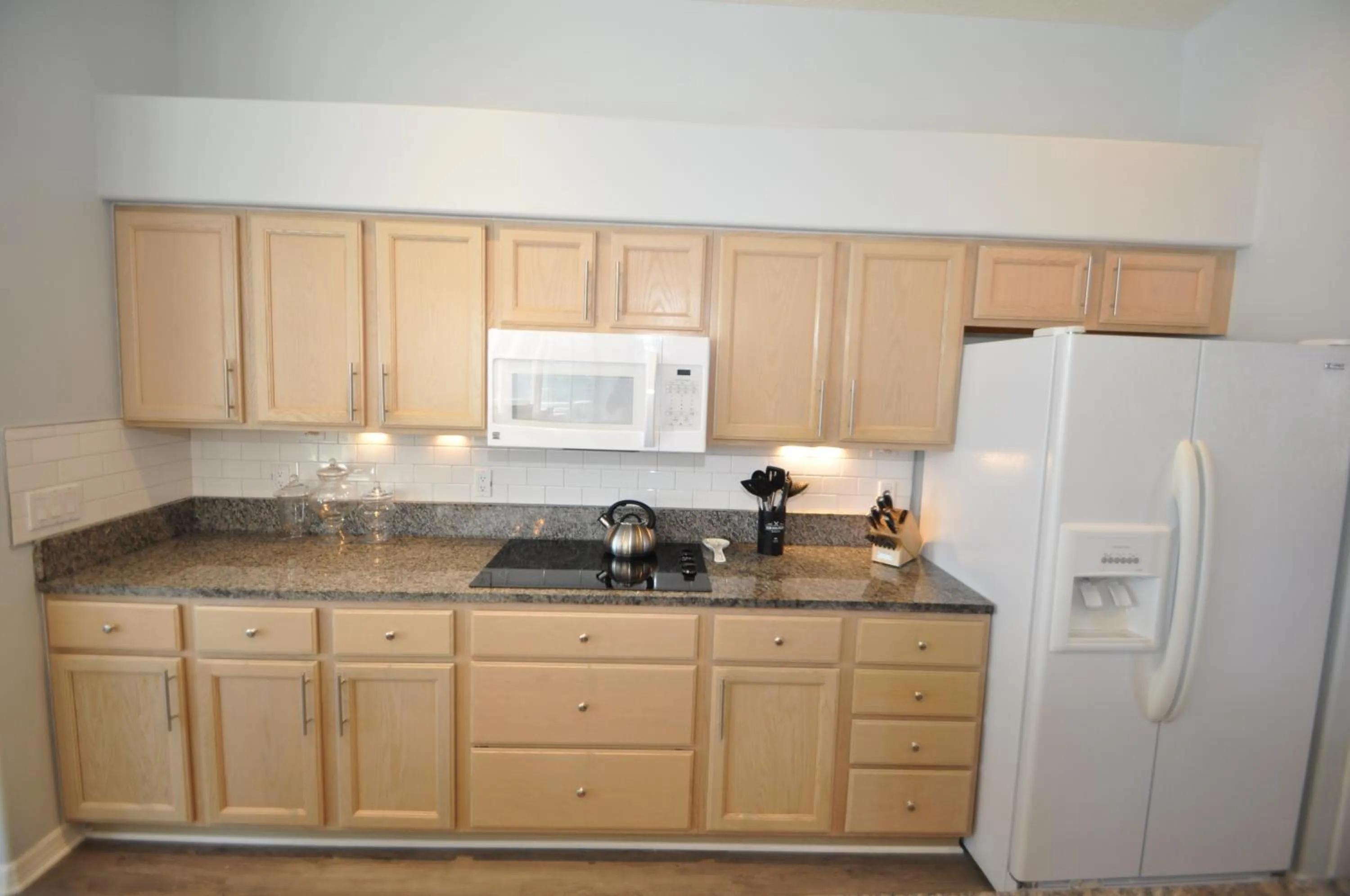 Sunset Bay Beautiful Pool Home - Bring Your Boat or Jet Ski - Canal with Dock- Sleeps 10 - 4 BD