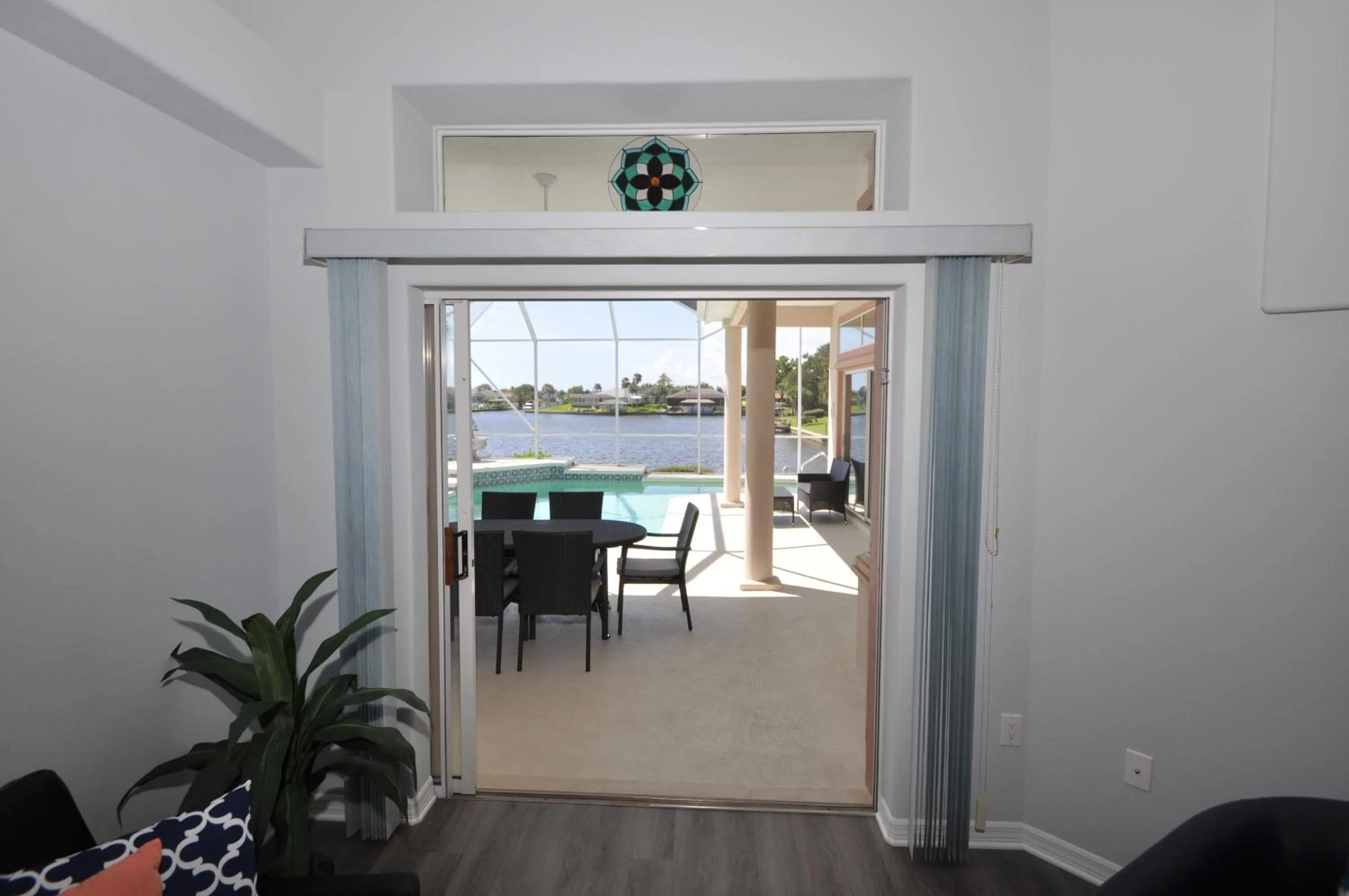 Sunset Bay Beautiful Pool Home - Bring Your Boat or Jet Ski - Canal with Dock- Sleeps 10 - 4 BD