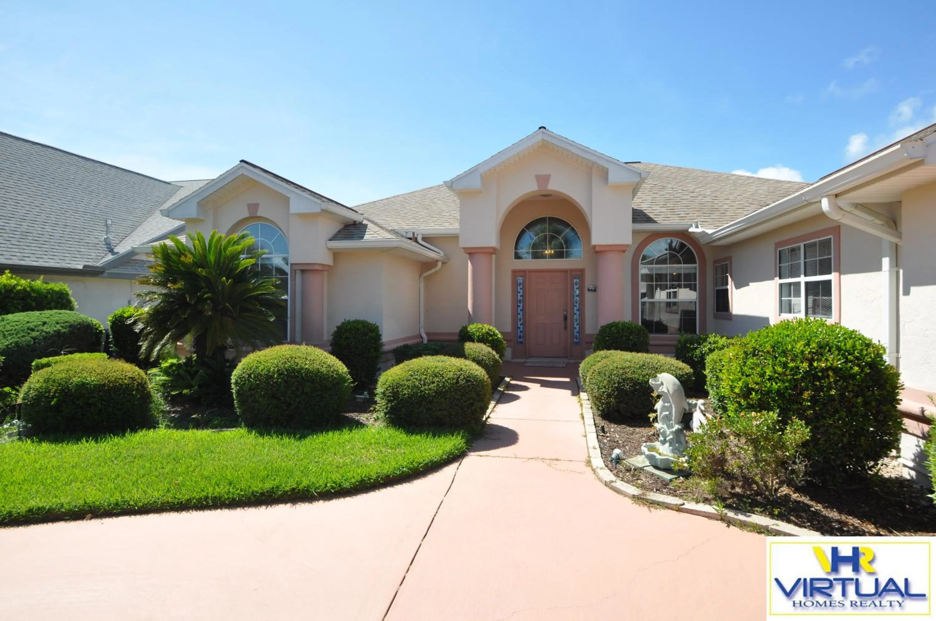 Sunset Bay Beautiful Pool Home - Bring Your Boat or Jet Ski - Canal with Dock- Sleeps 10 - 4 BD