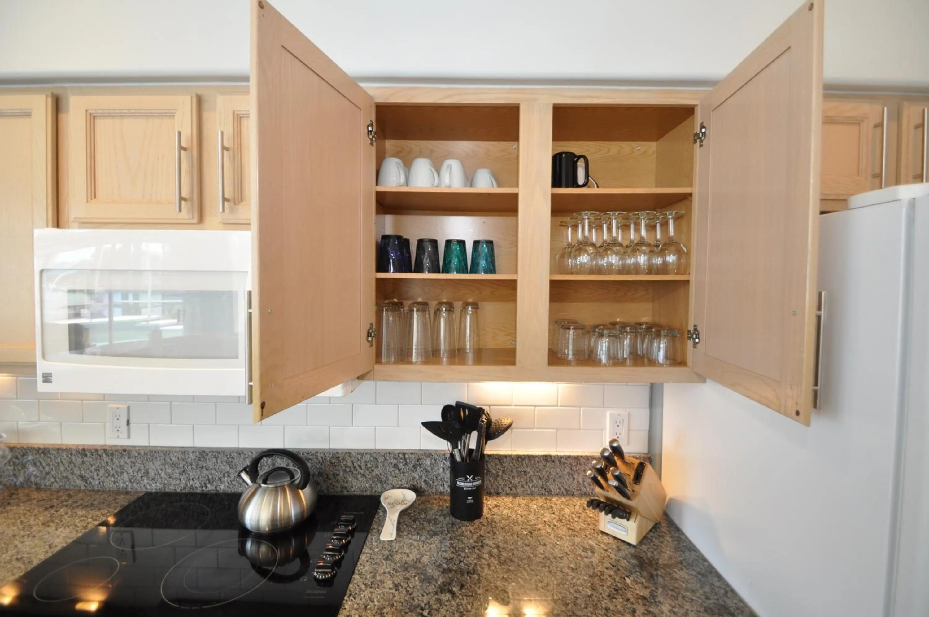 Sunset Bay Beautiful Pool Home - Bring Your Boat or Jet Ski - Canal with Dock- Sleeps 10 - 4 BD