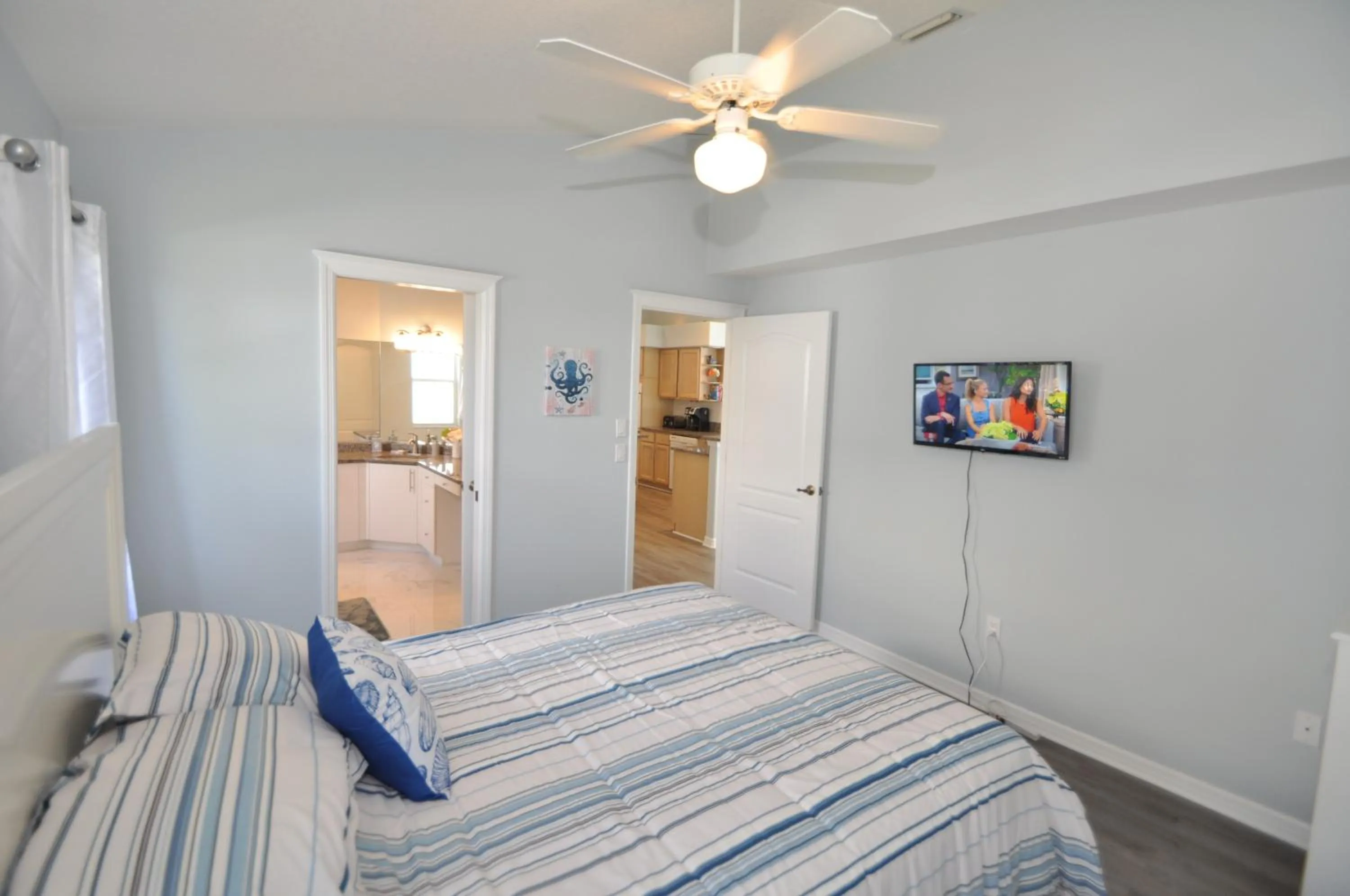 Sunset Bay Beautiful Pool Home - Bring Your Boat or Jet Ski - Canal with Dock- Sleeps 10 - 4 BD