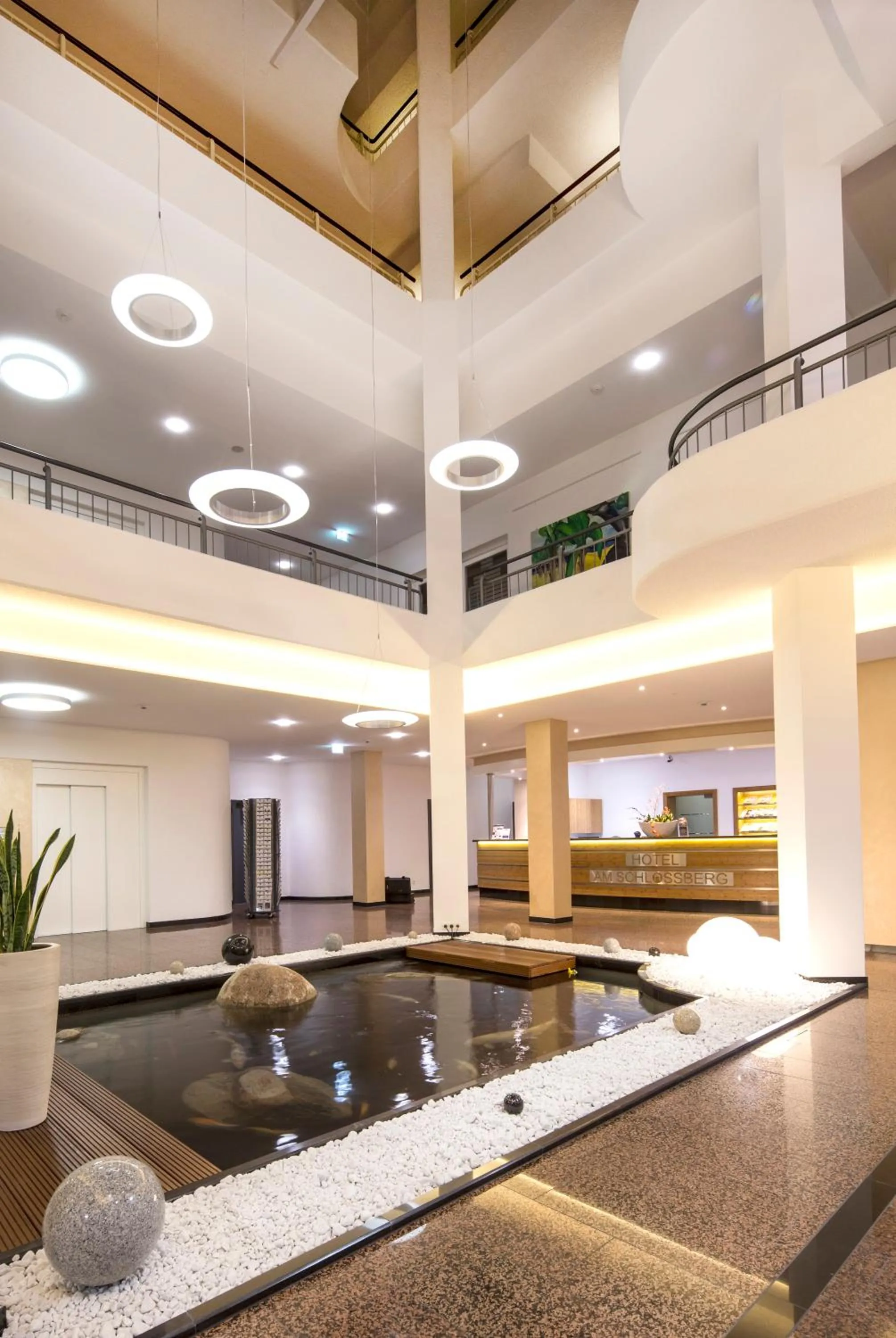Lobby or reception in Best Western Plus Hotel Am Schlossberg