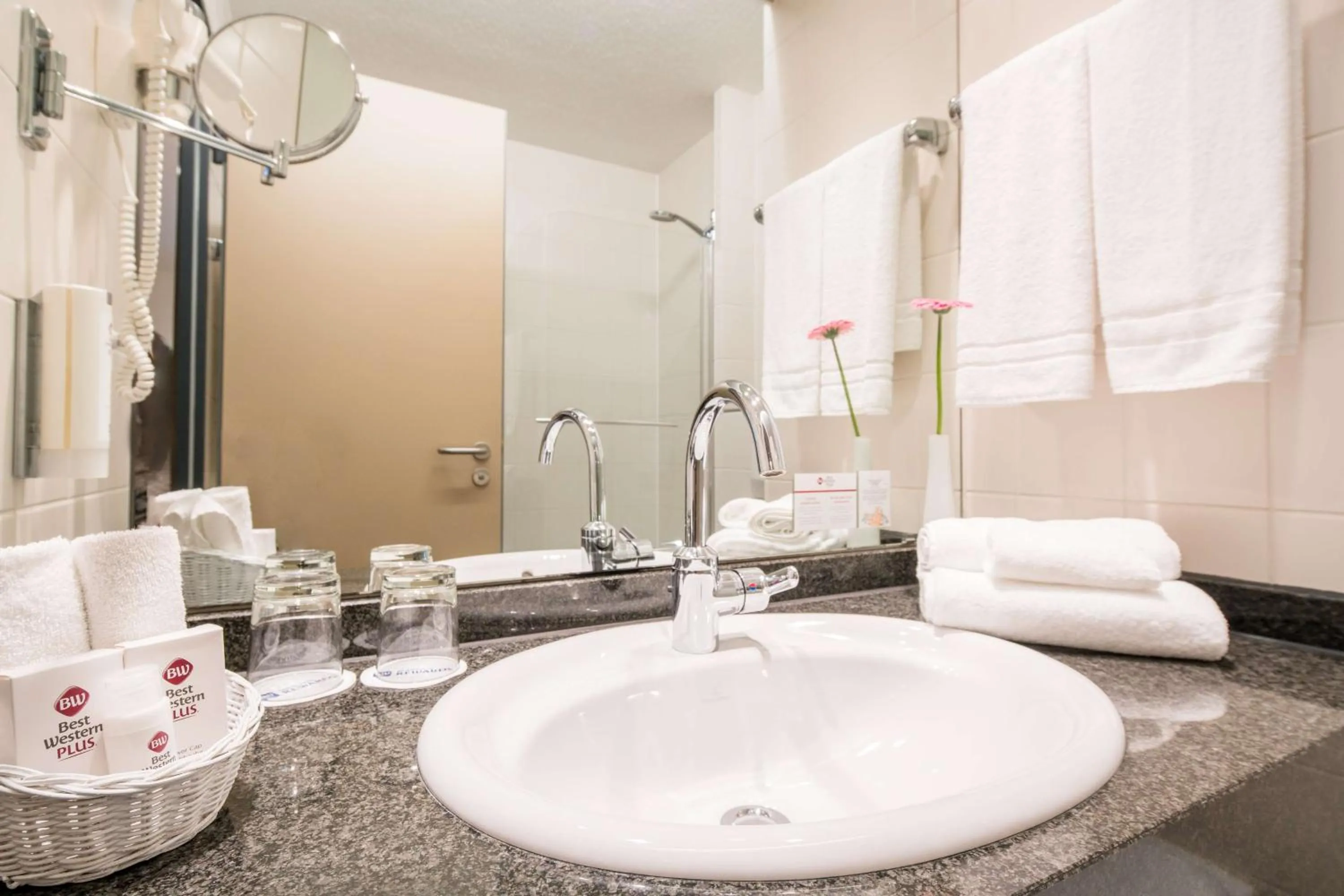 Bathroom in Best Western Plus Hotel Am Schlossberg