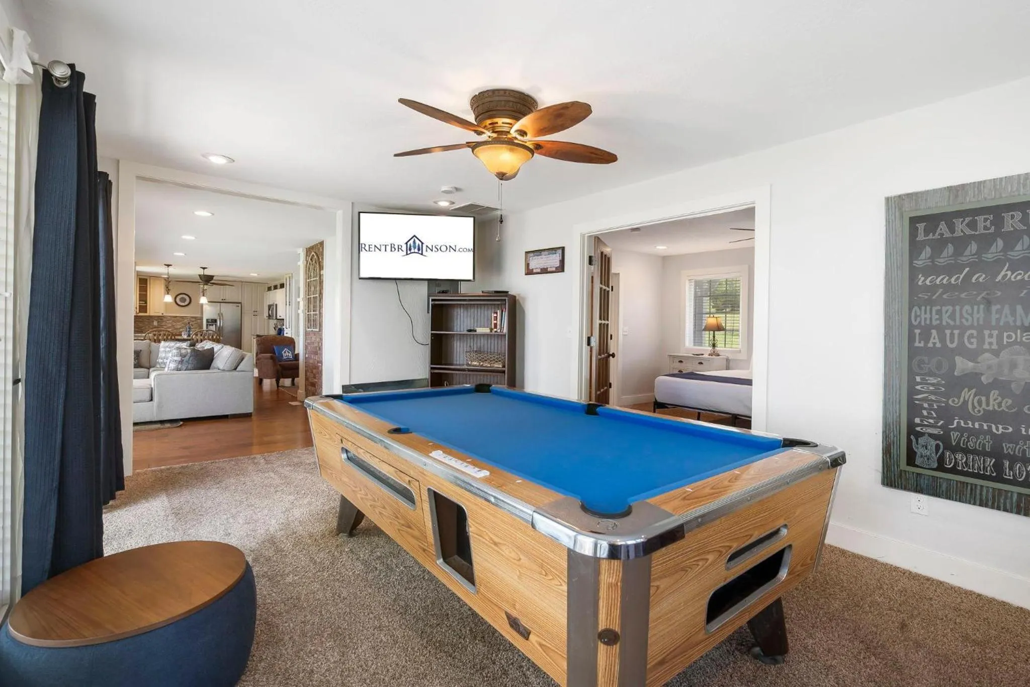 Lake Escape Lakefront Lodge at Red Bud Cove