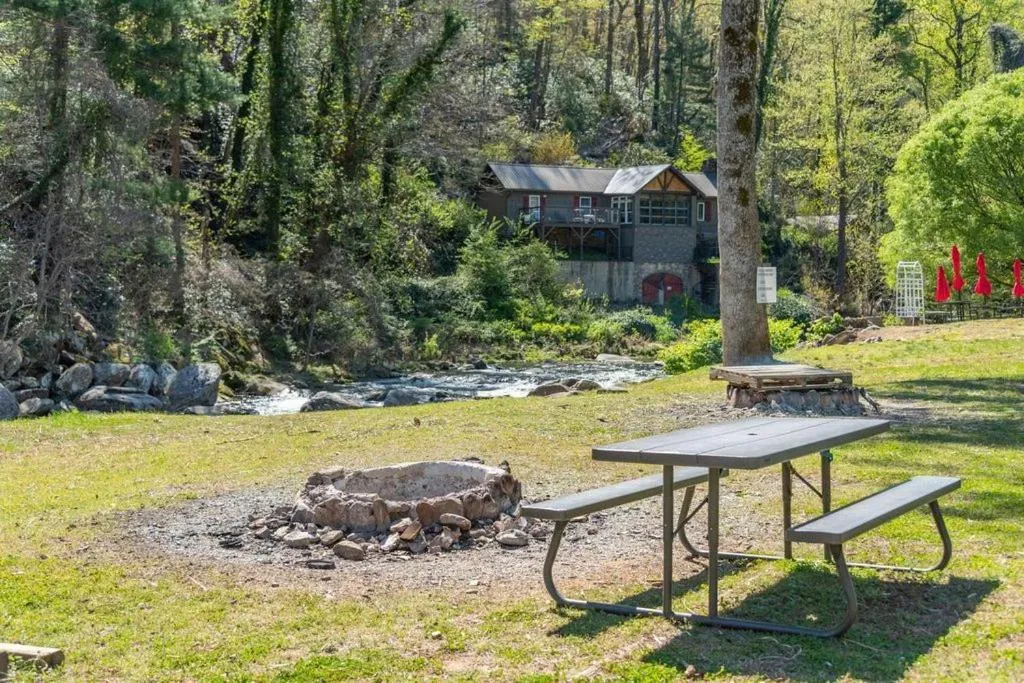 Activities in Geneva Hotel & Tiki Bar