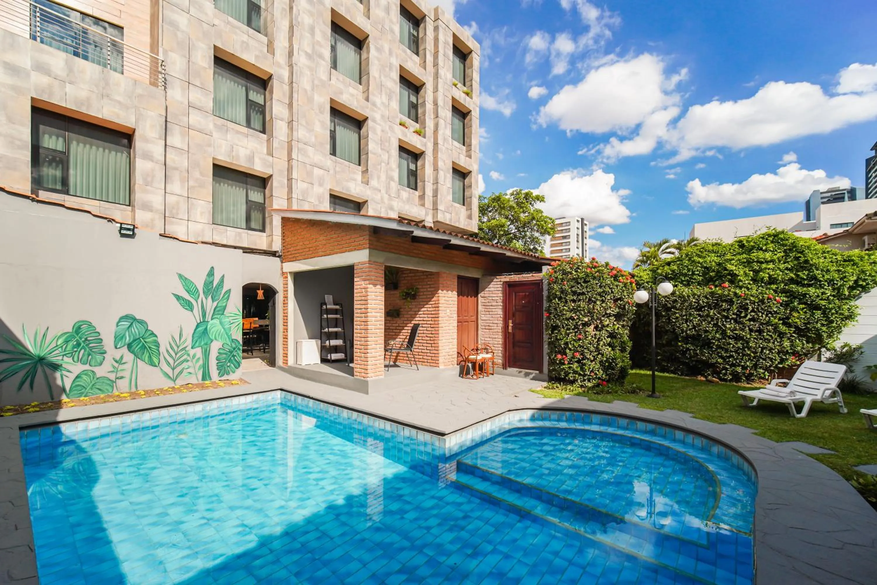 Swimming pool in Chairu Eco Hotel