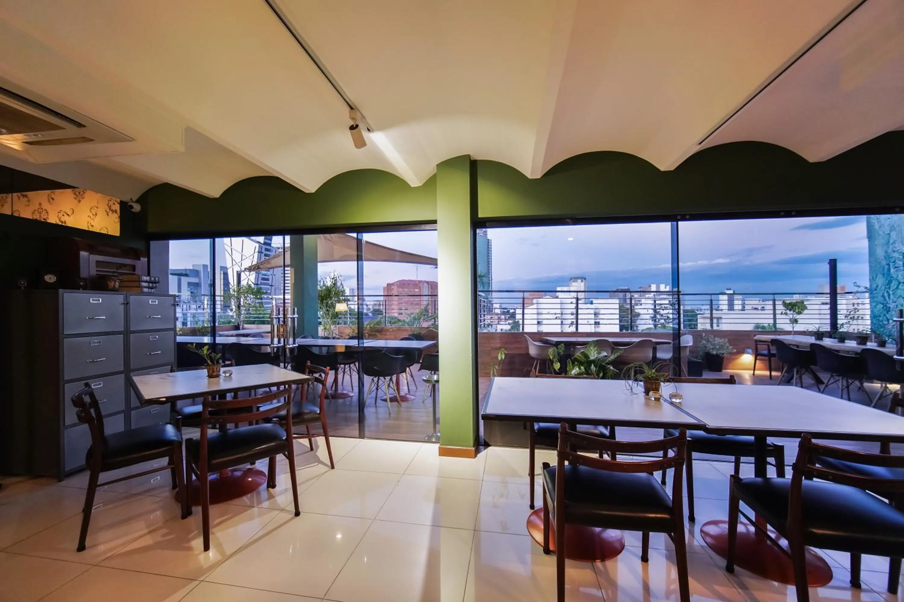 Restaurant/places to eat in Chairu Eco Hotel