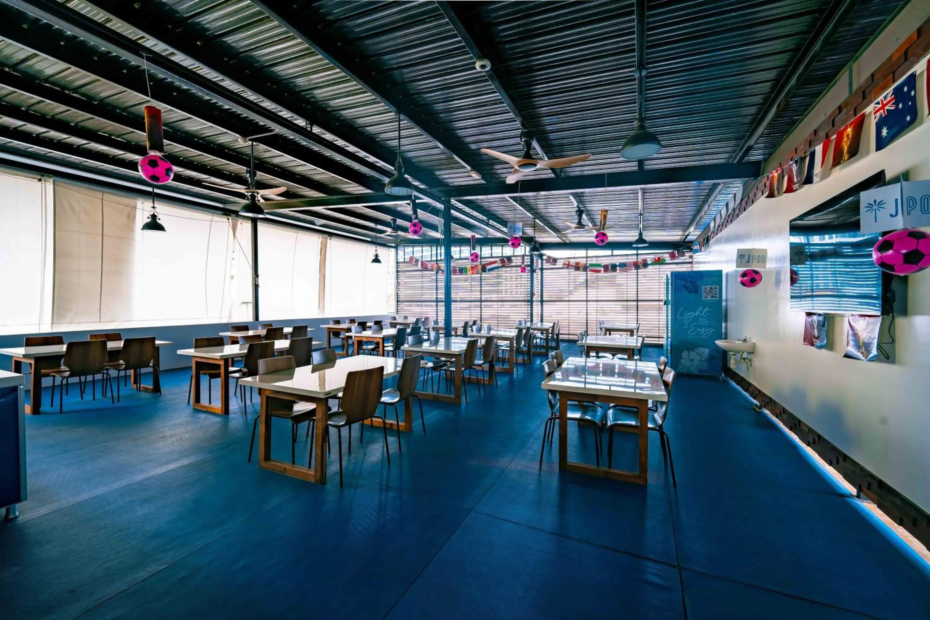 Communal lounge/ TV room in Jpod Capsule Hotel