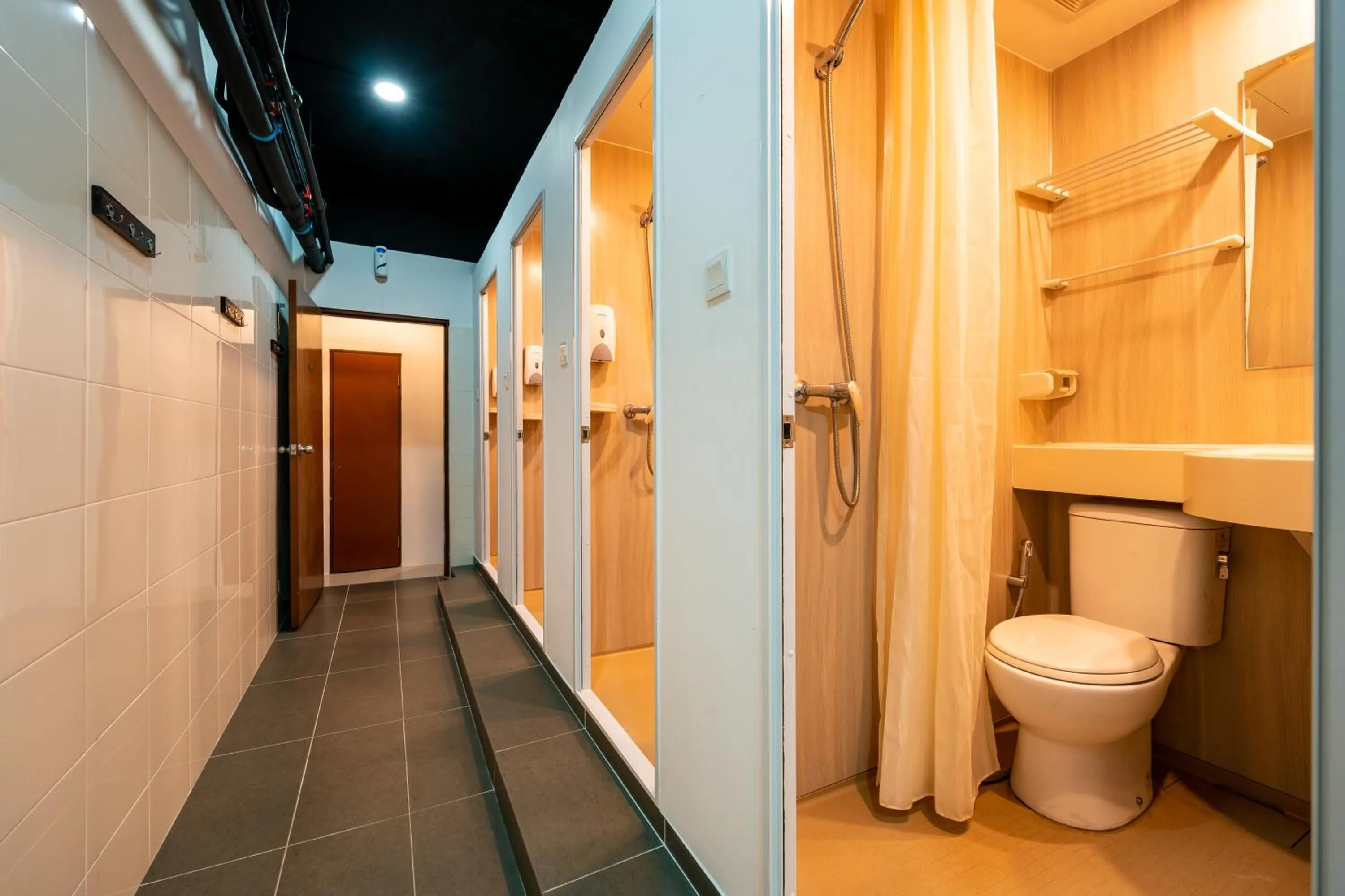 Shower in Jpod Capsule Hotel