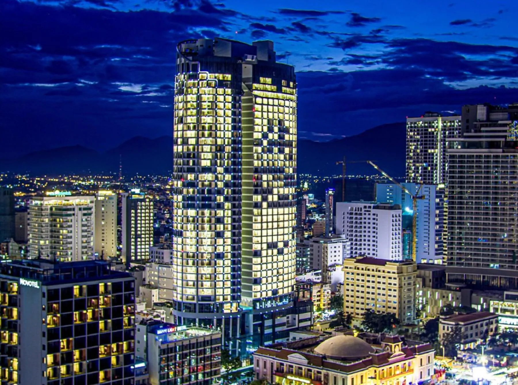 RIS Panorama Condotel