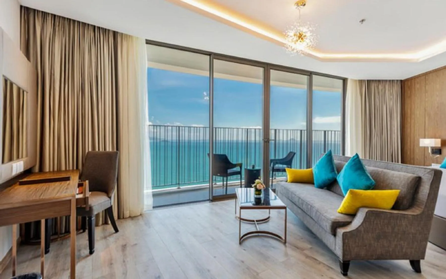 RIS Panorama Condotel