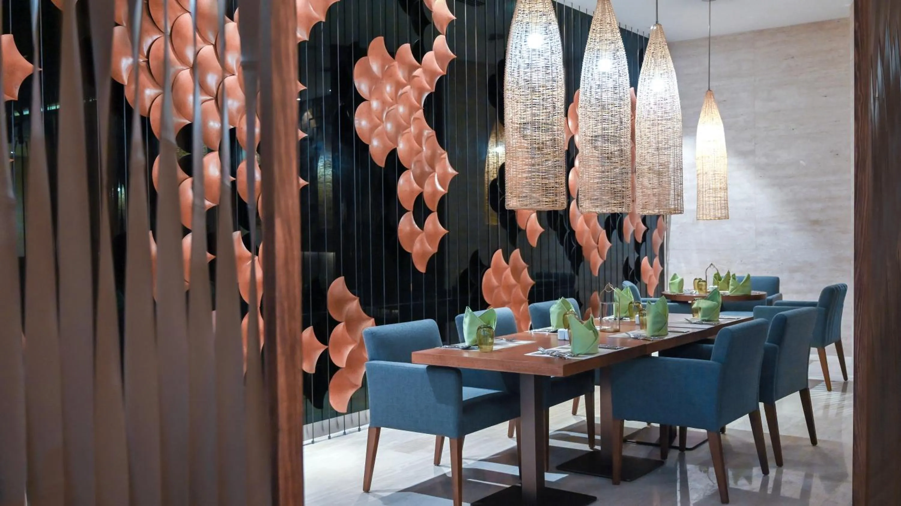 Restaurant/places to eat in Grand Millennium Gizan